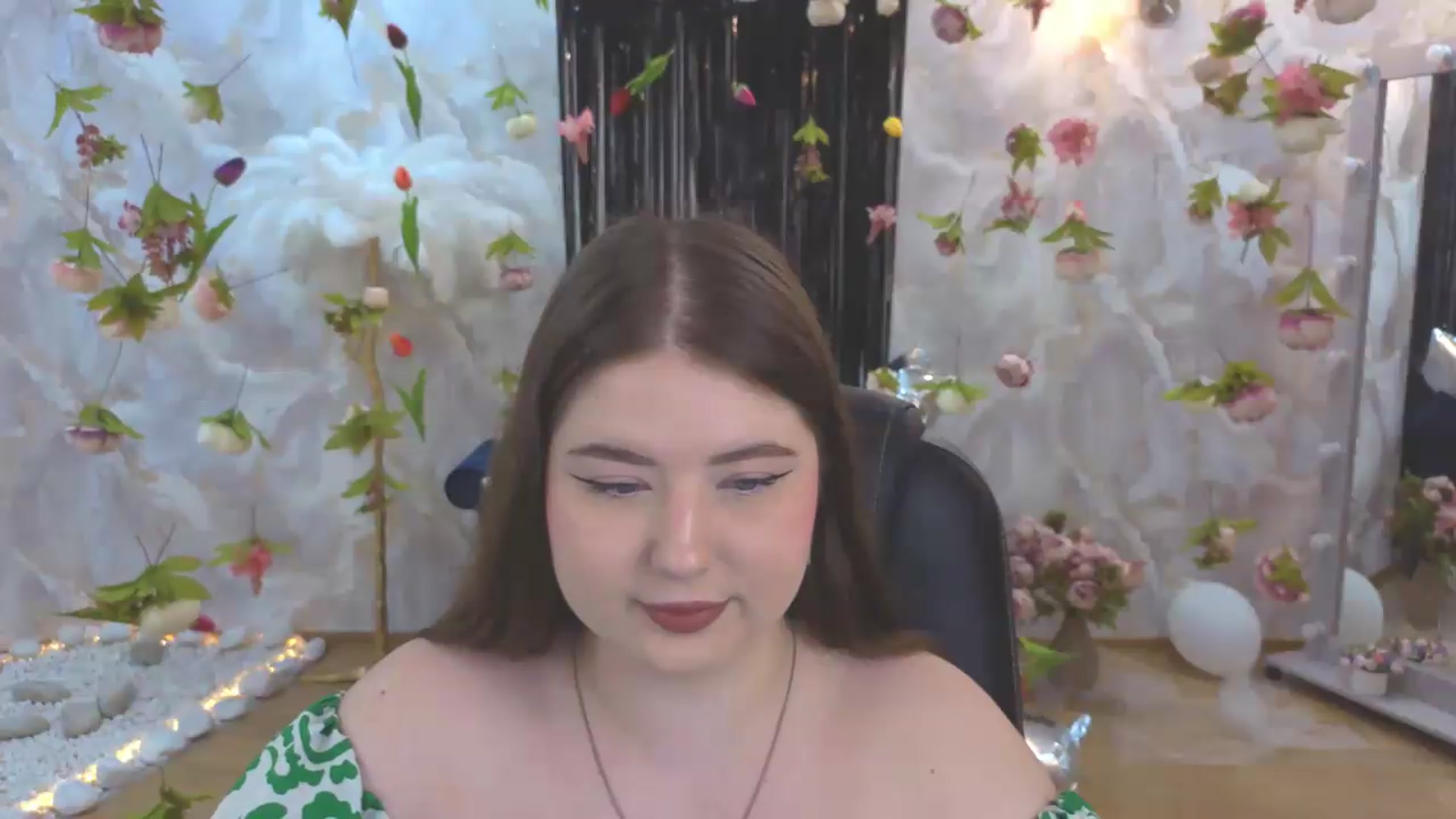 Gallery image thumbnail from EnigmaVeil's myfreecams stream on, 08/07/2026, 19:03 image 4 of 20