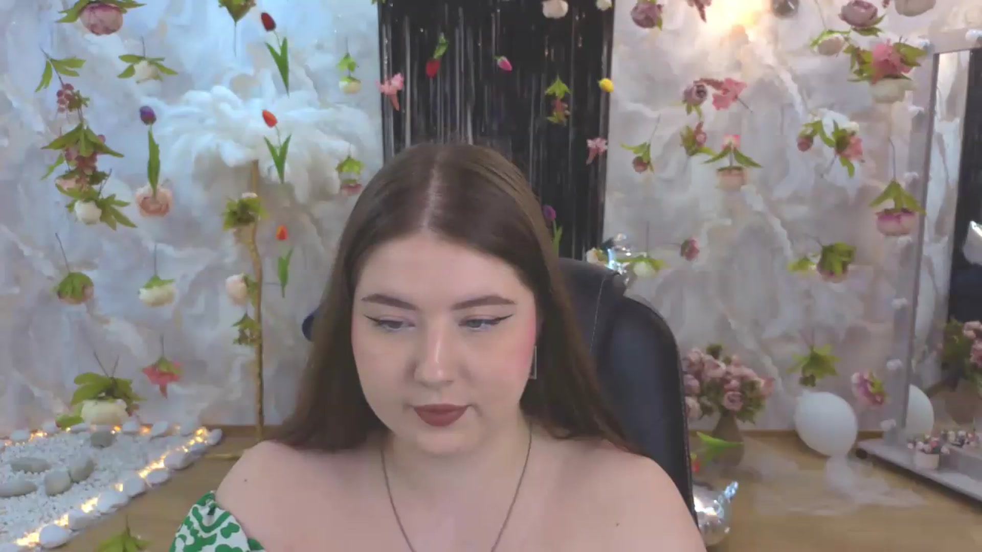 Gallery image thumbnail from EnigmaVeil's myfreecams stream on, 08/07/2026, 19:03 image 8 of 20