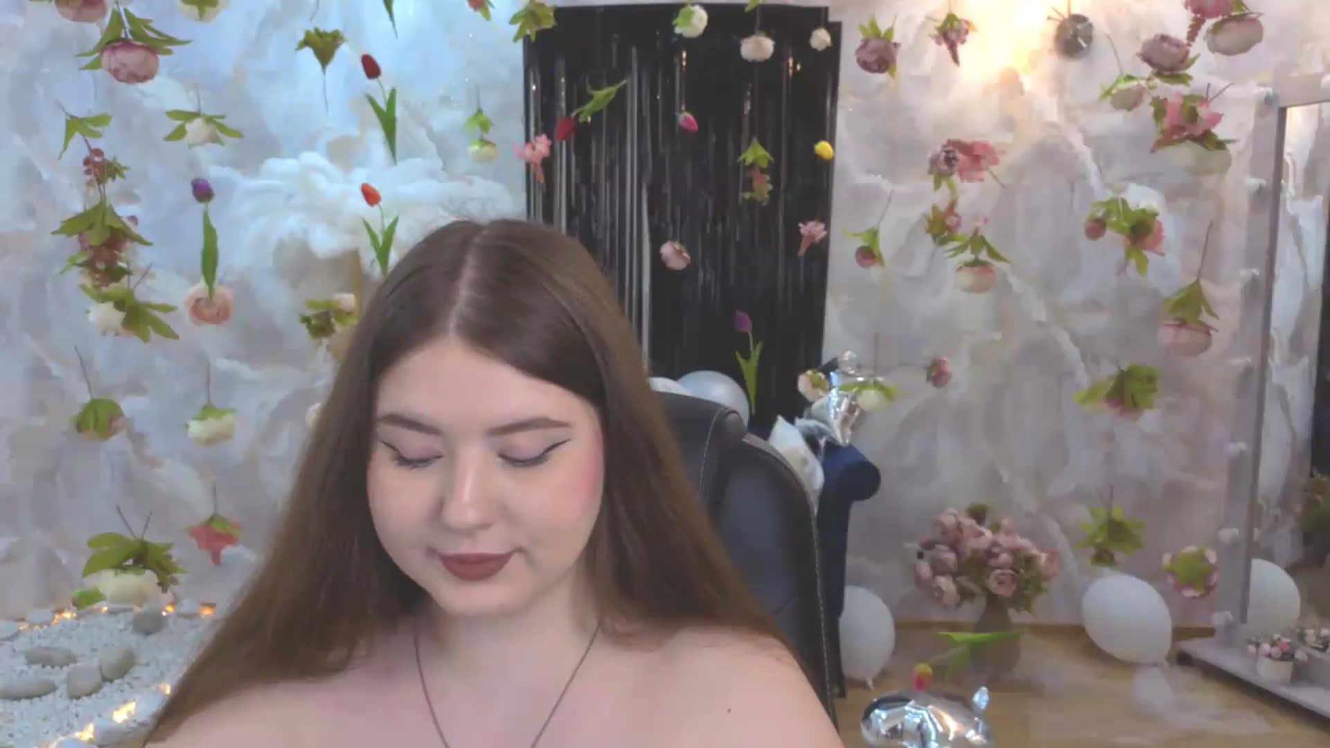 Gallery image thumbnail from EnigmaVeil's myfreecams stream on, 08/07/2026, 21:08 image 16 of 20
