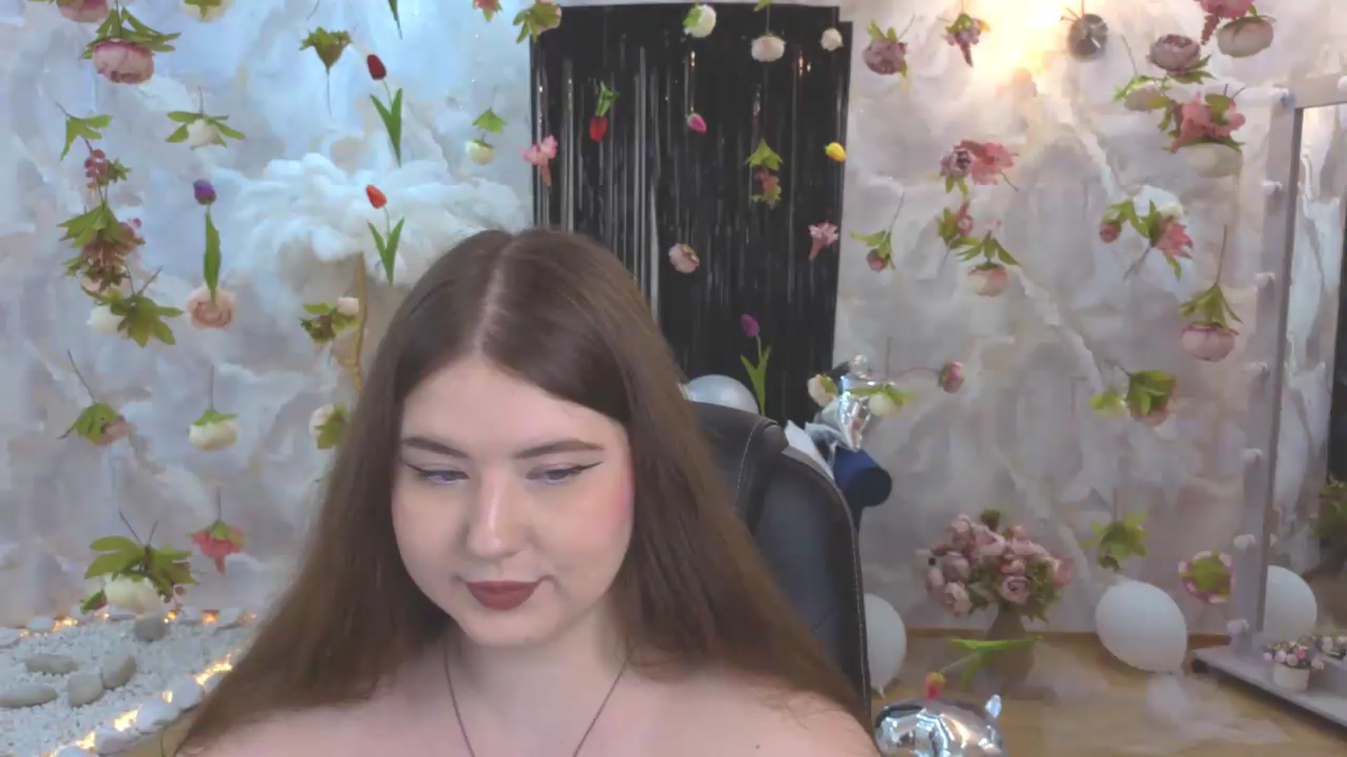 Gallery image thumbnail from EnigmaVeil's myfreecams stream on, 08/07/2026, 21:08 image 17 of 20