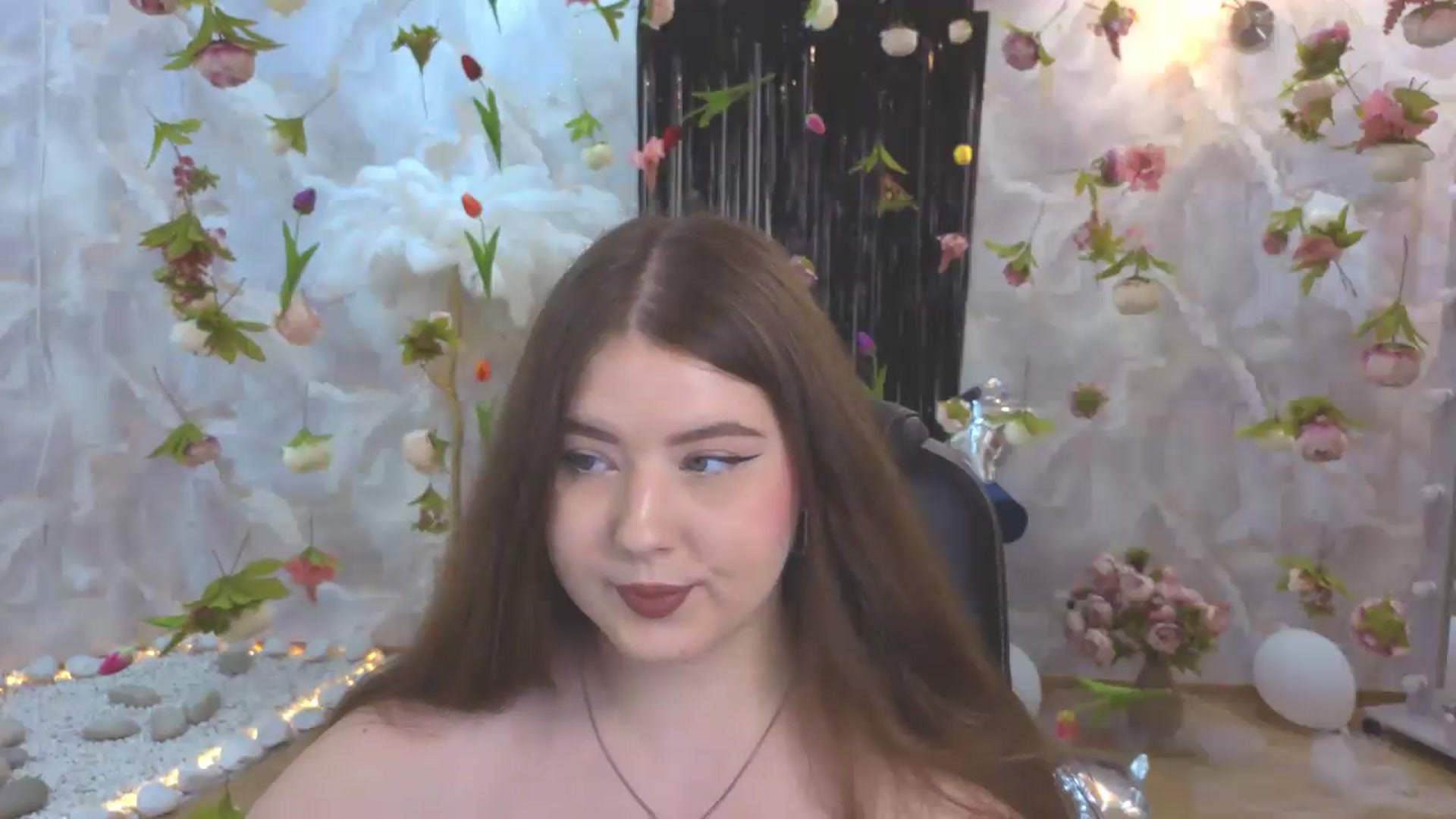 Gallery image thumbnail from EnigmaVeil's myfreecams stream on, 08/07/2026, 21:08 image 4 of 20