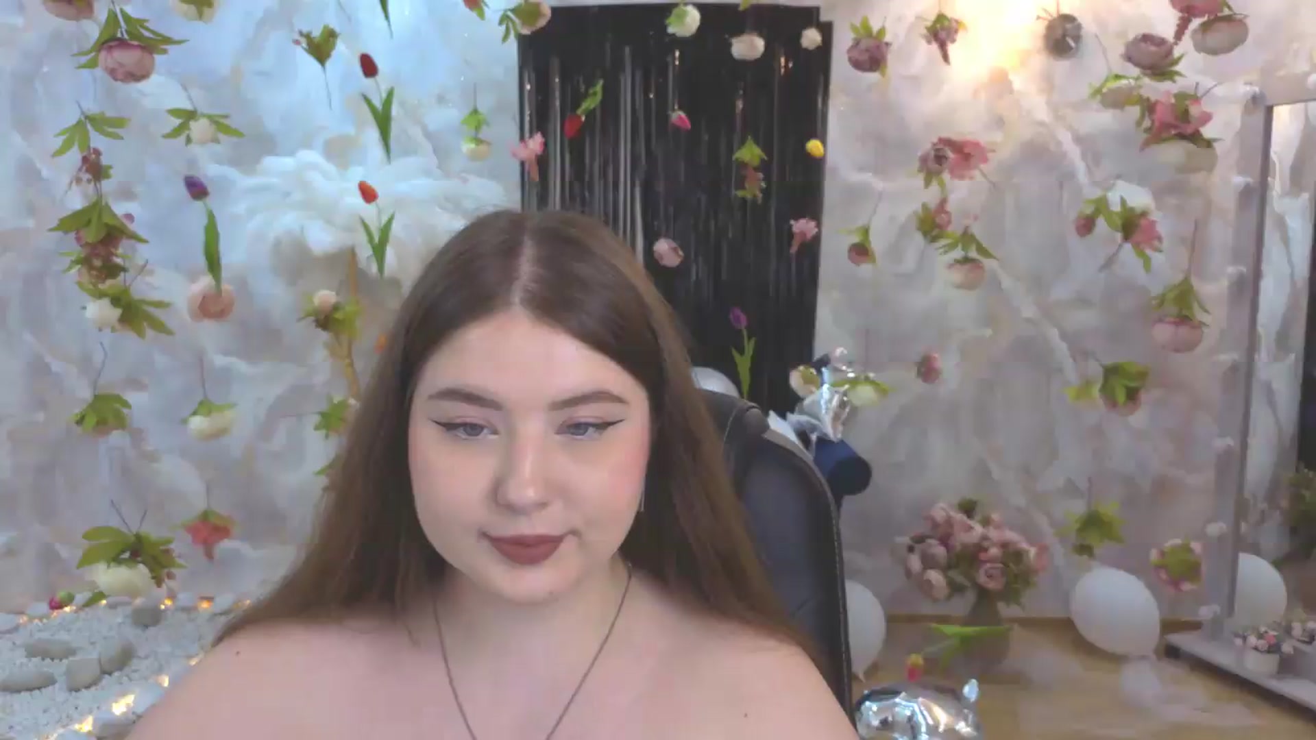 Gallery image thumbnail from EnigmaVeil's myfreecams stream on, 08/07/2026, 21:08 image 13 of 20