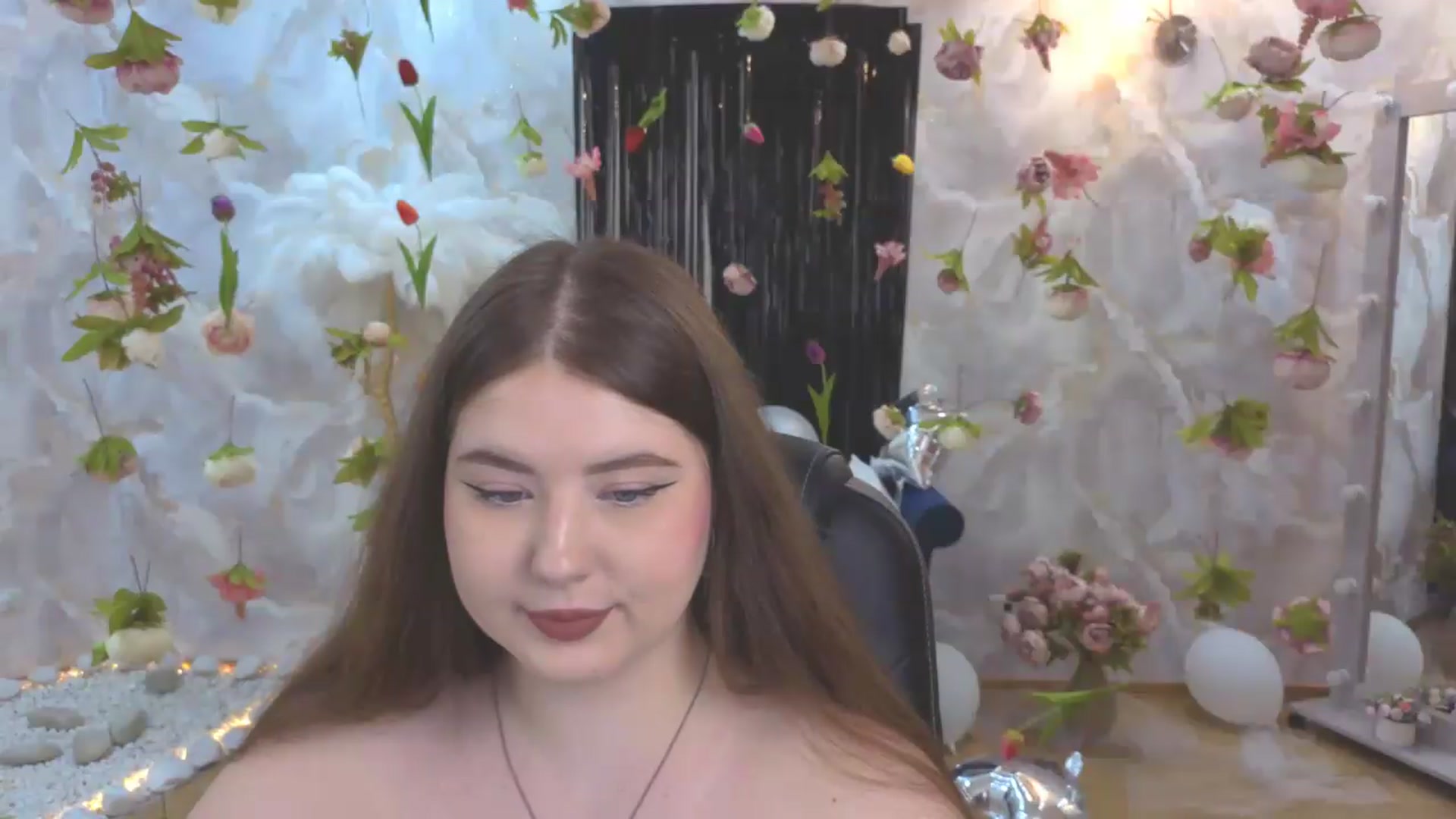 Gallery image thumbnail from EnigmaVeil's myfreecams stream on, 08/07/2026, 21:08 image 14 of 20