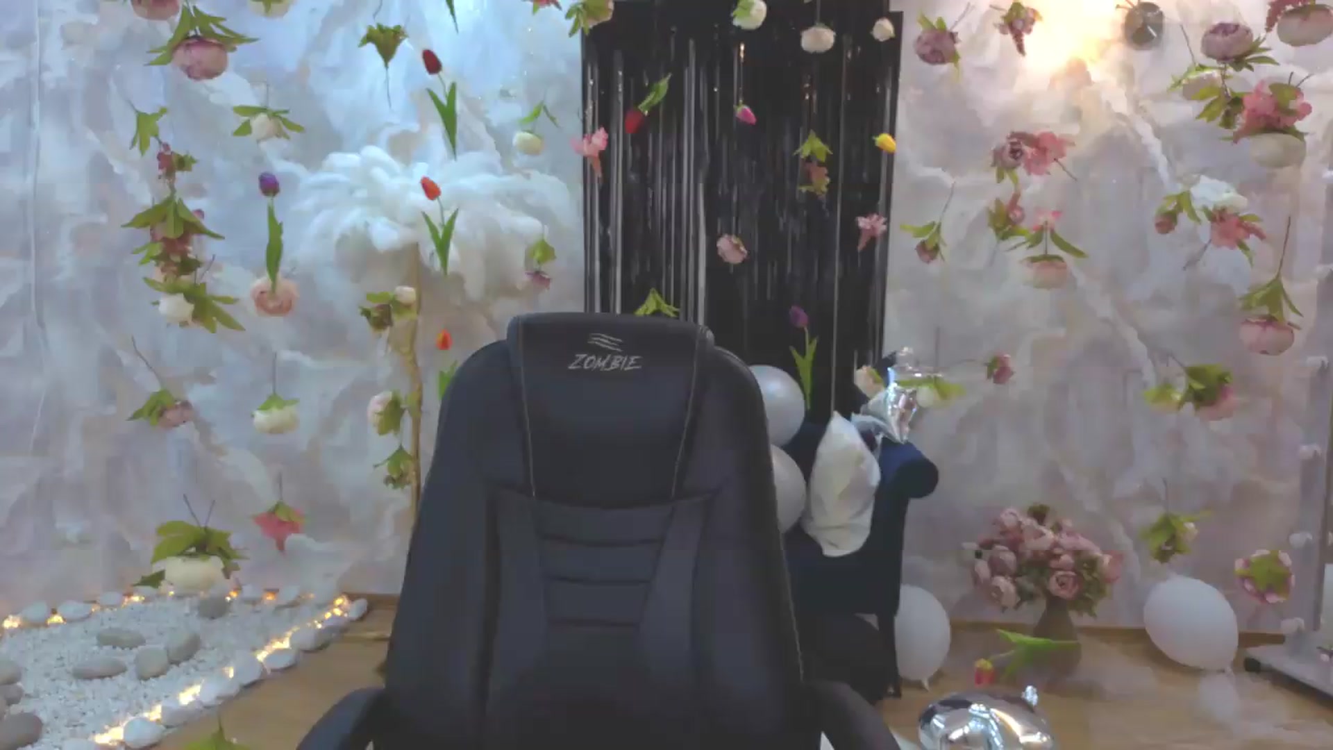 Gallery image thumbnail from EnigmaVeil's myfreecams stream on, 08/07/2026, 21:08 image 1 of 20