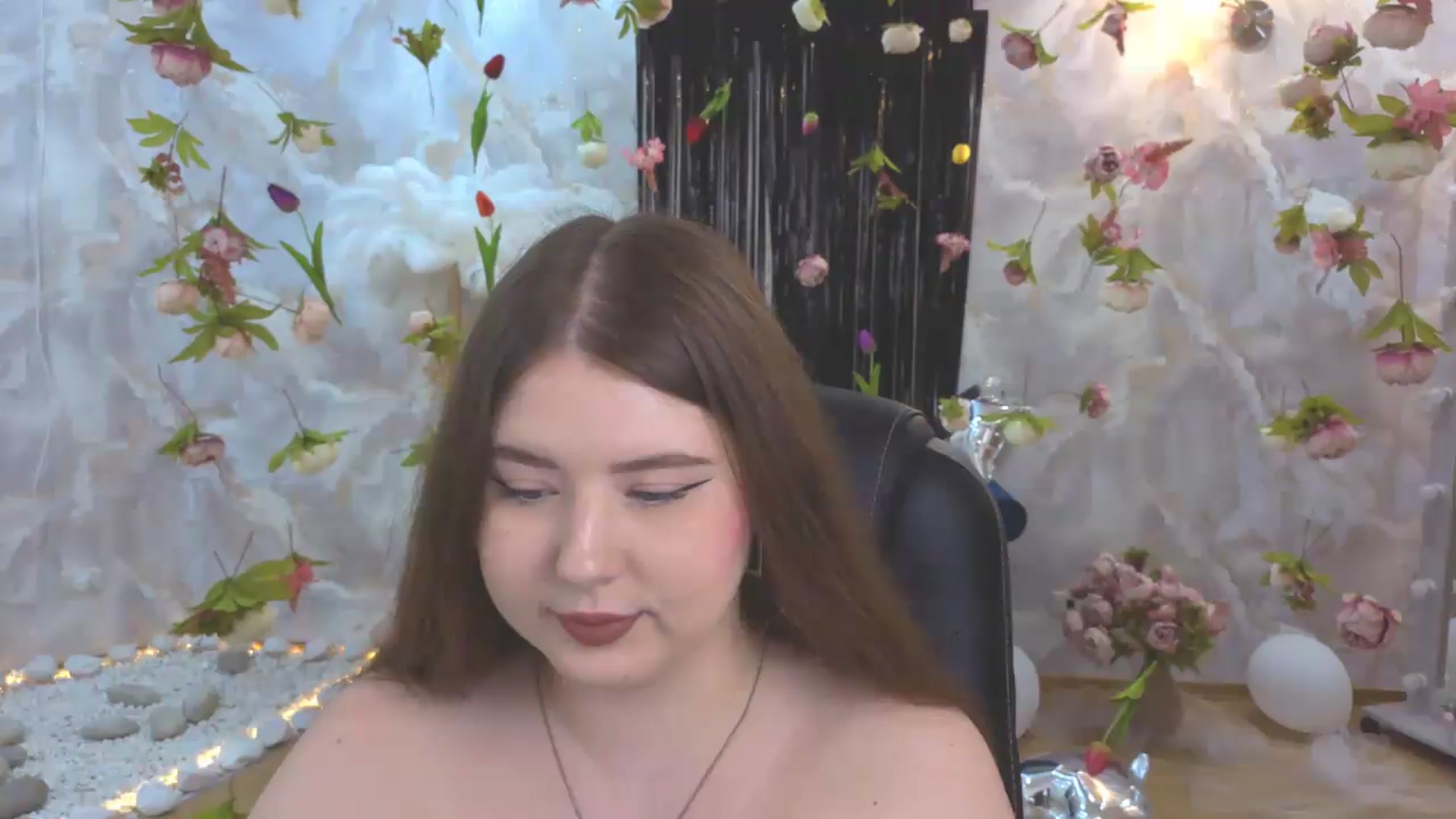 Gallery image thumbnail from EnigmaVeil's myfreecams stream on, 08/07/2026, 21:08 image 2 of 20