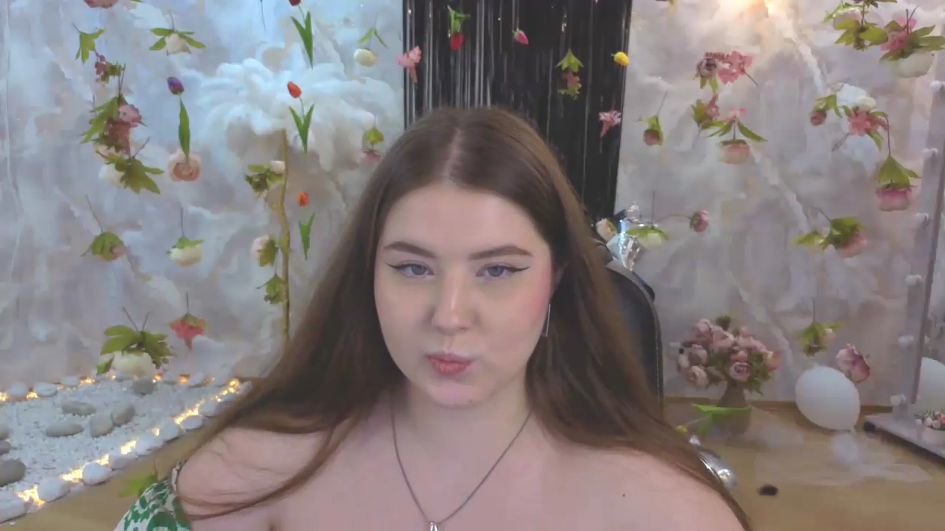 Gallery image thumbnail from EnigmaVeil's myfreecams stream on, 08/08/2026, 01:02 image 7 of 20