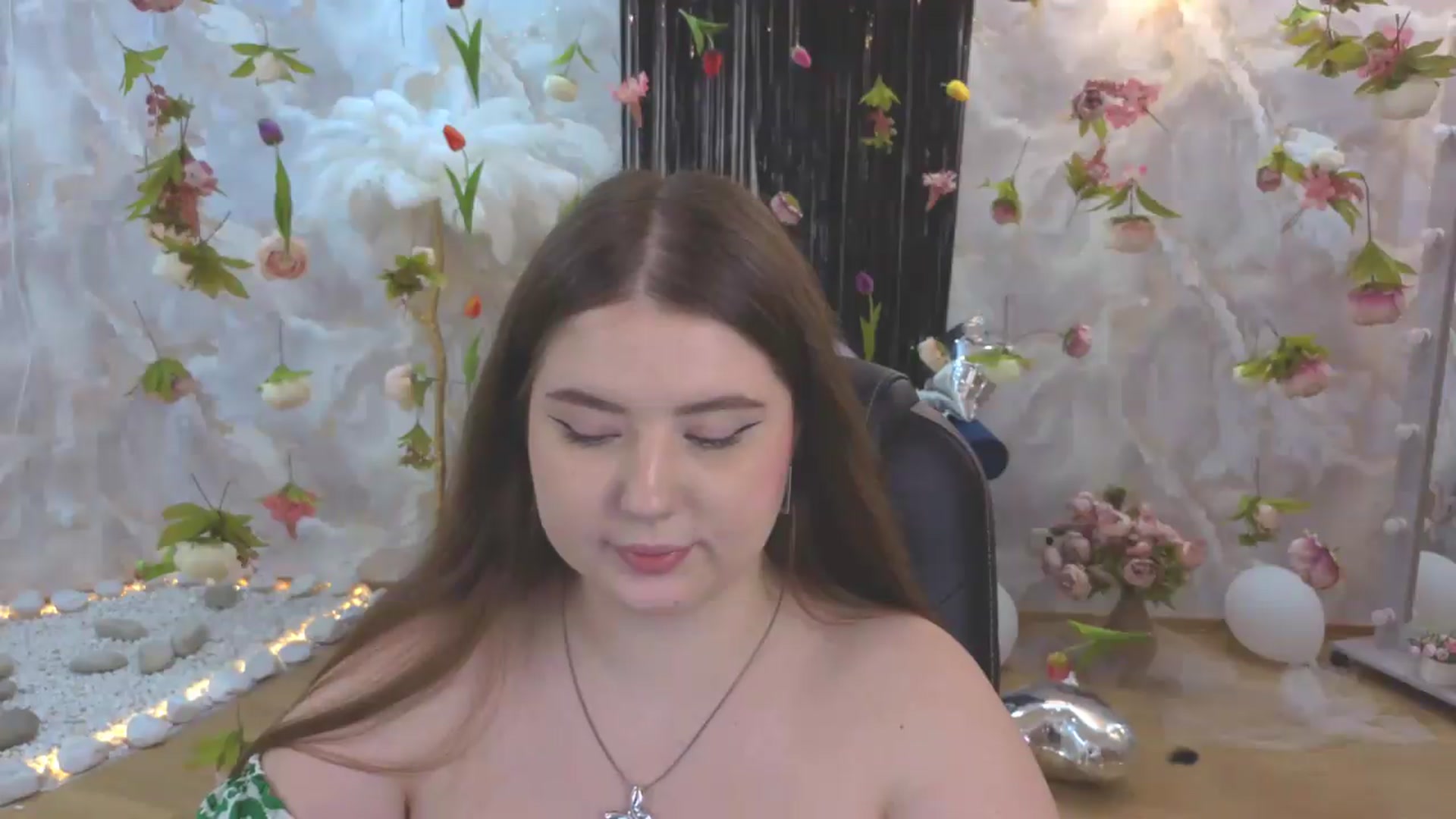 Gallery image thumbnail from EnigmaVeil's myfreecams stream on, 08/08/2026, 01:02 image 10 of 20