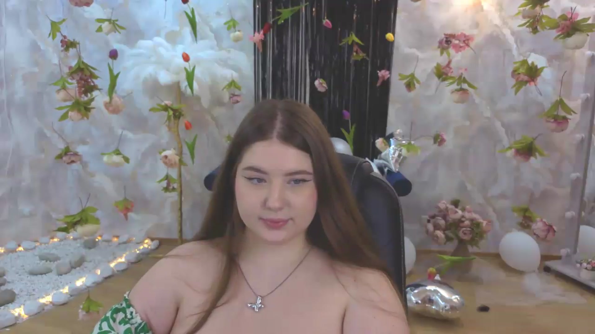 Gallery image thumbnail from EnigmaVeil's myfreecams stream on, 08/08/2026, 01:02 image 12 of 20