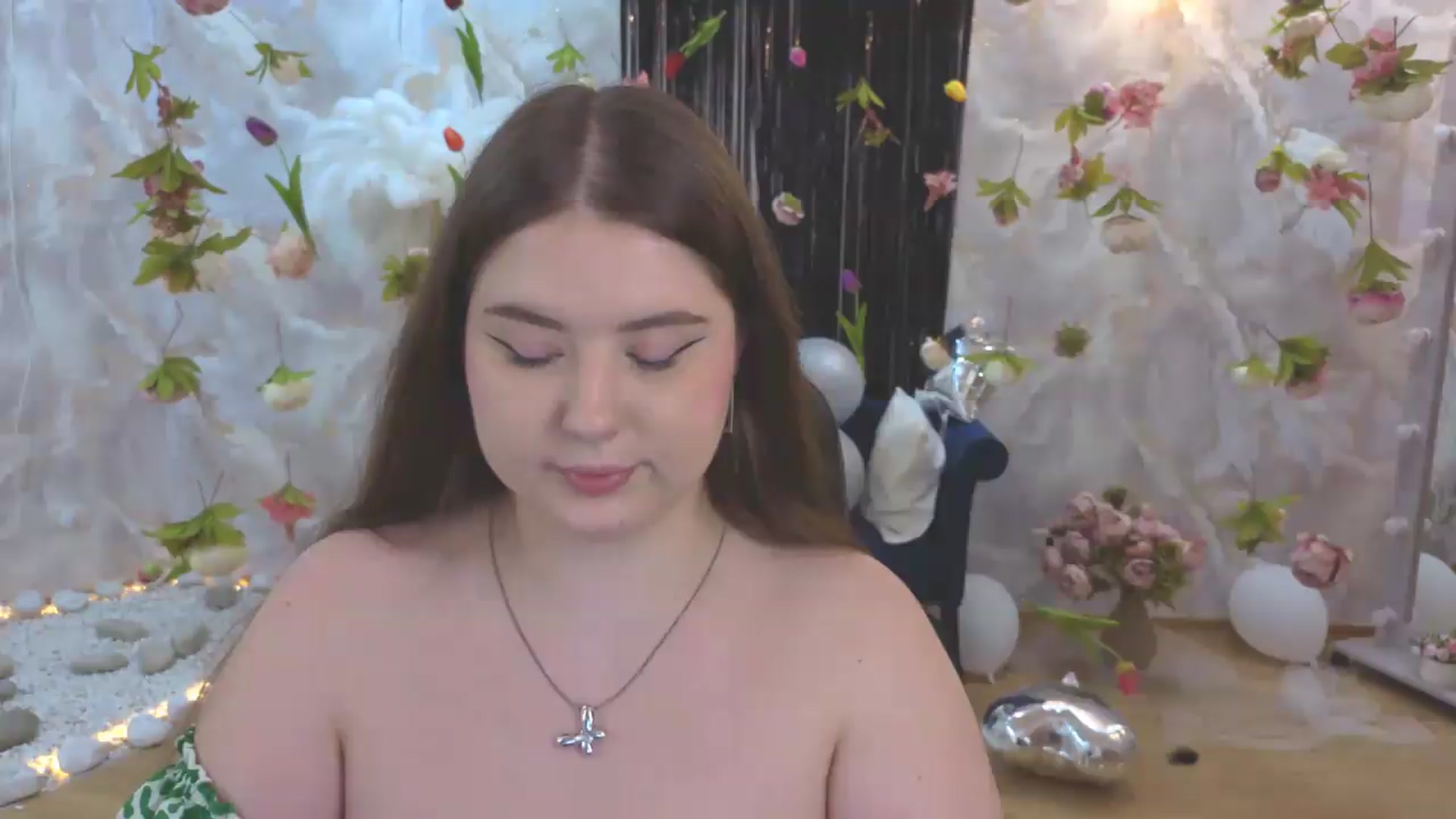 Gallery image thumbnail from EnigmaVeil's myfreecams stream on, 08/08/2026, 01:02 image 14 of 20