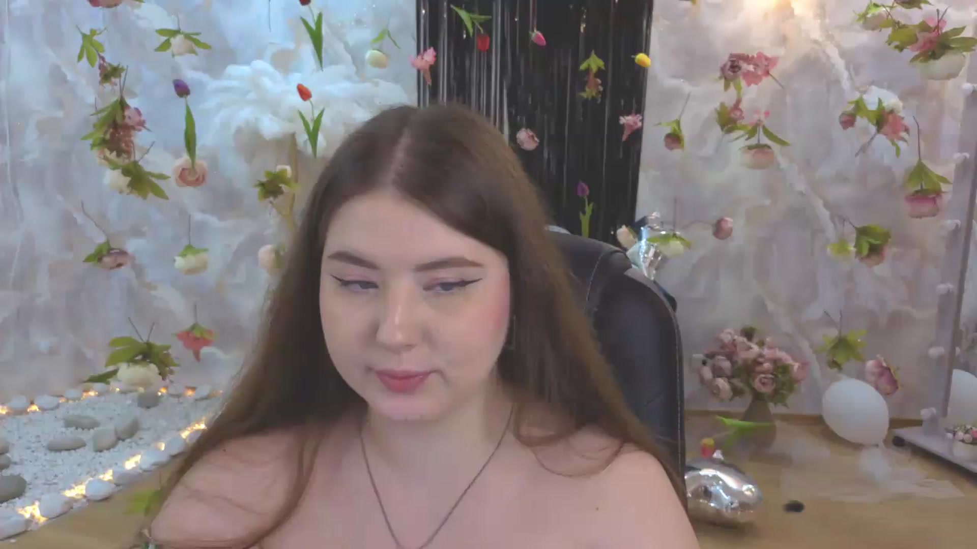 Gallery image thumbnail from EnigmaVeil's myfreecams stream on, 08/08/2026, 01:02 image 6 of 20