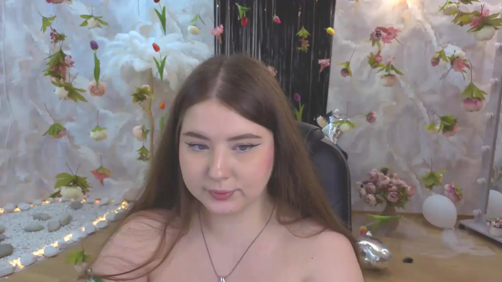 Gallery image thumbnail from EnigmaVeil's myfreecams stream on, 08/08/2026, 01:02 image 4 of 20