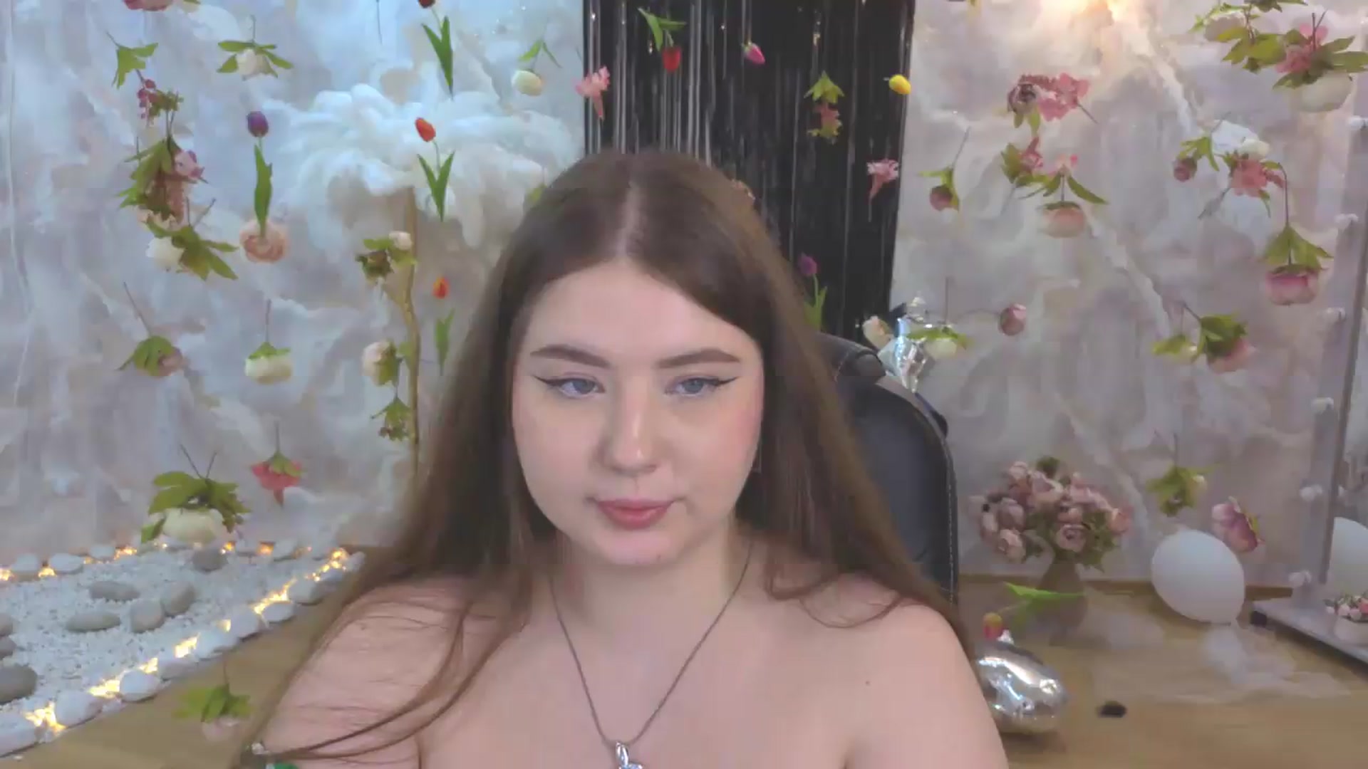 Gallery image thumbnail from EnigmaVeil's myfreecams stream on, 08/08/2026, 01:02 image 3 of 20