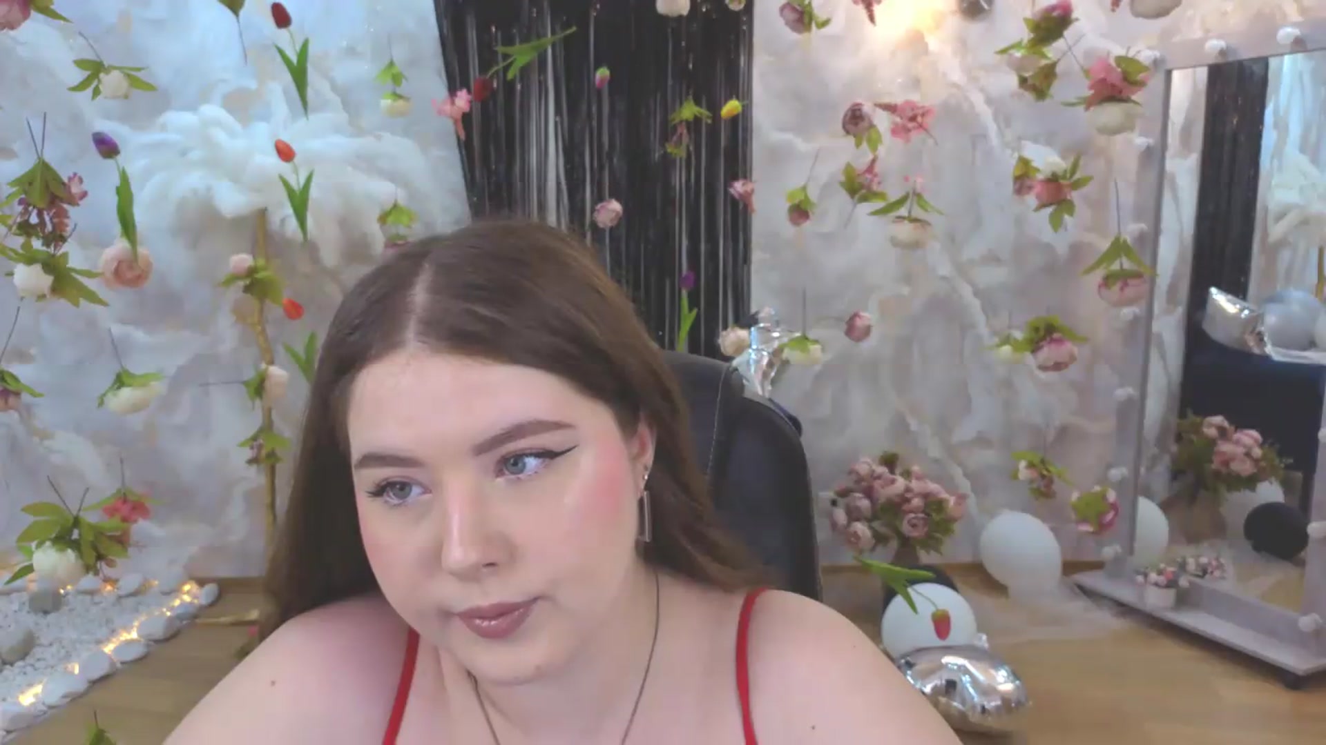 Gallery image thumbnail from EnigmaVeil's myfreecams stream on, 08/09/2026, 18:50 image 18 of 20