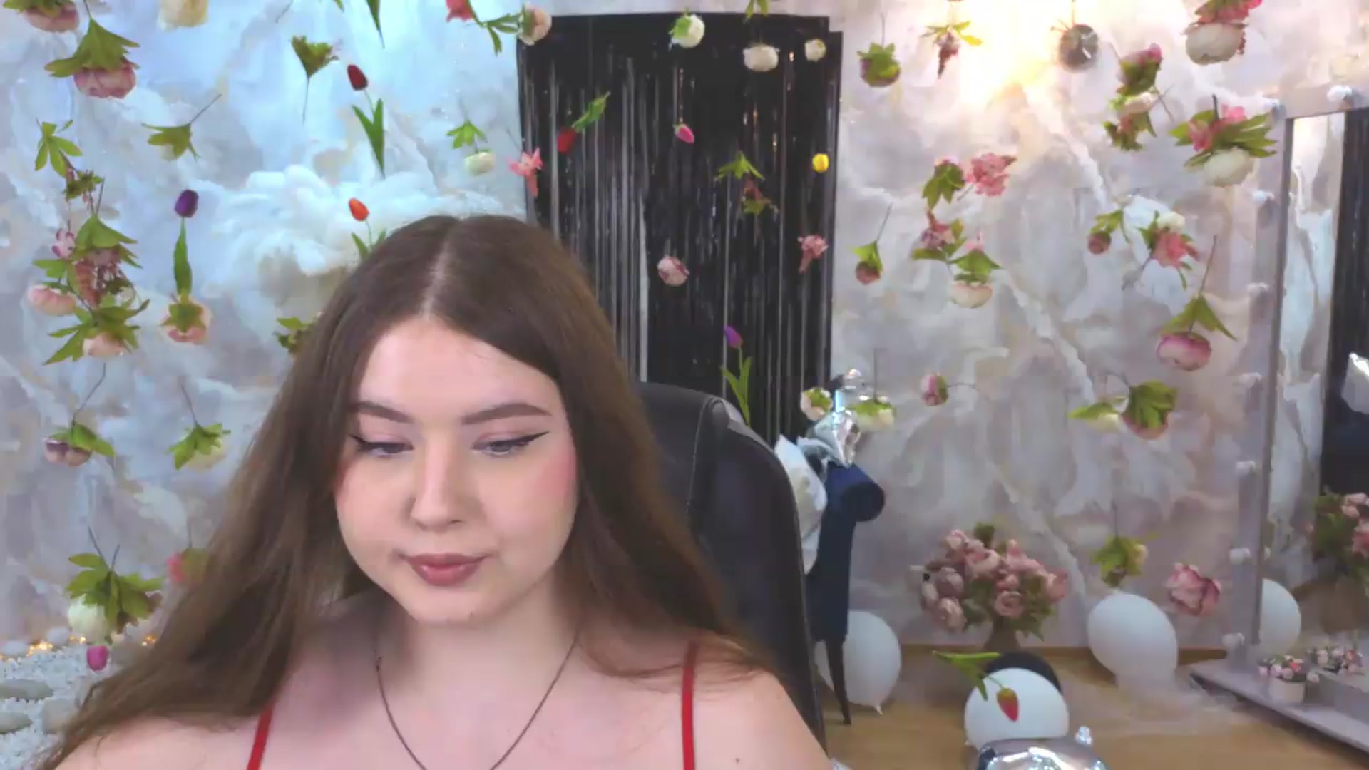 Gallery image thumbnail from EnigmaVeil's myfreecams stream on, 08/09/2026, 19:48 image 18 of 20