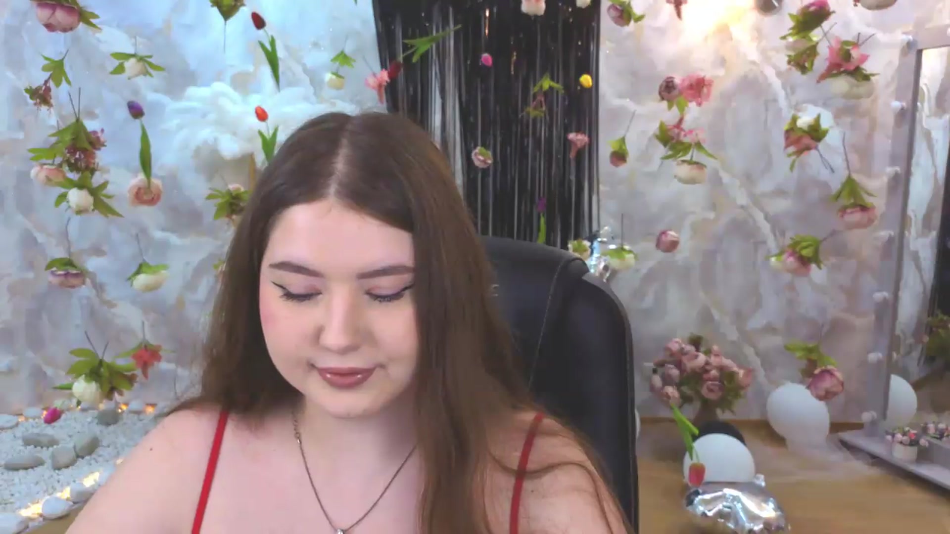 Gallery image thumbnail from EnigmaVeil's myfreecams stream on, 08/09/2026, 19:48 image 5 of 20