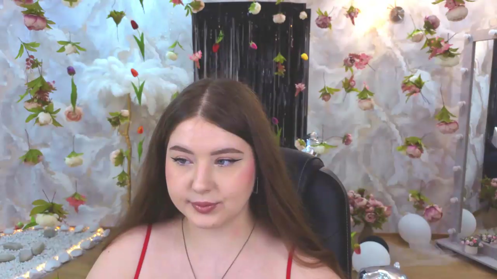 Gallery image thumbnail from EnigmaVeil's myfreecams stream on, 08/09/2026, 21:09 image 5 of 20