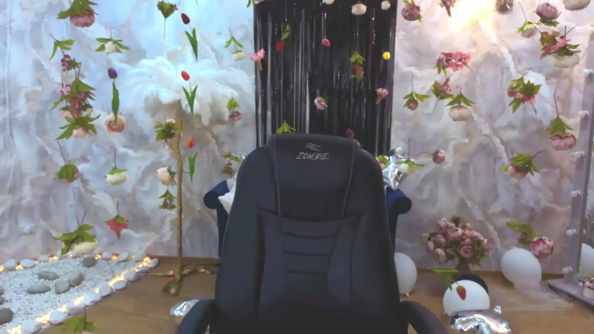 Gallery image thumbnail from EnigmaVeil's myfreecams stream on, 08/09/2026, 21:45 image 9 of 20