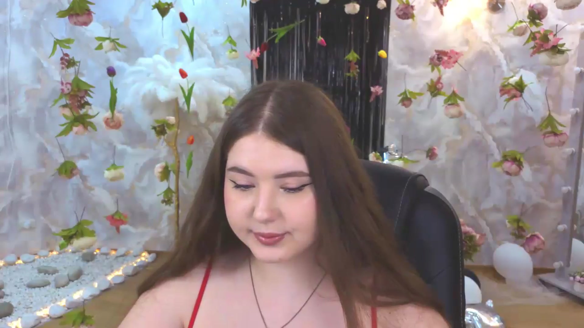Gallery image thumbnail from EnigmaVeil's myfreecams stream on, 08/09/2026, 21:45 image 3 of 20