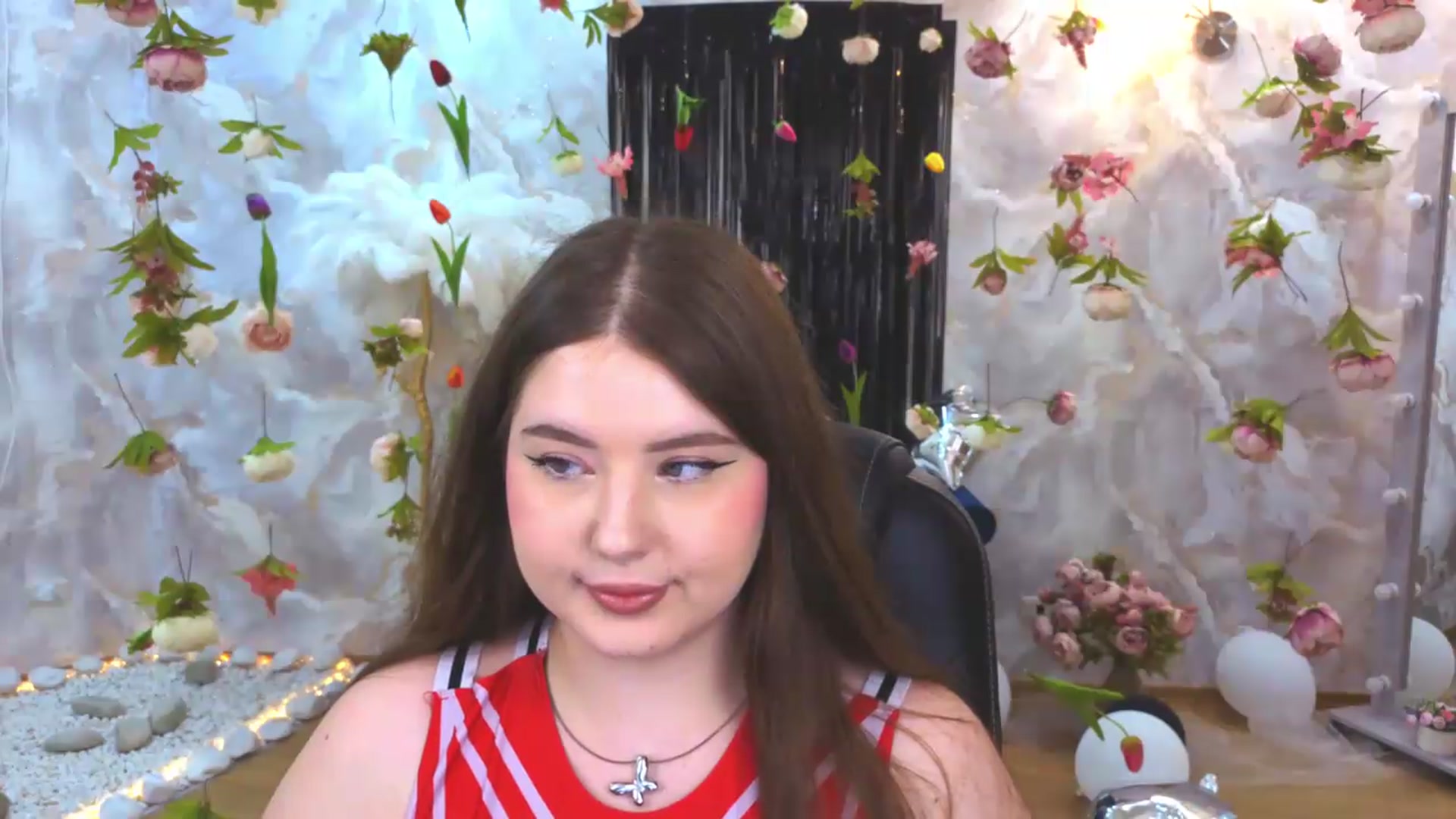 Gallery image thumbnail from EnigmaVeil's myfreecams stream on, 08/09/2026, 21:45 image 18 of 20