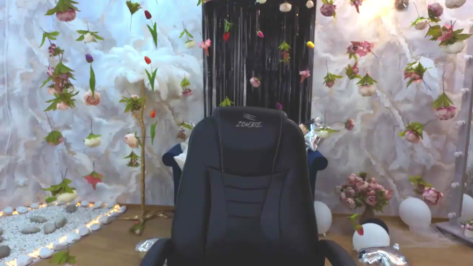Gallery image thumbnail from EnigmaVeil's myfreecams stream on, 08/09/2026, 21:45 image 8 of 20