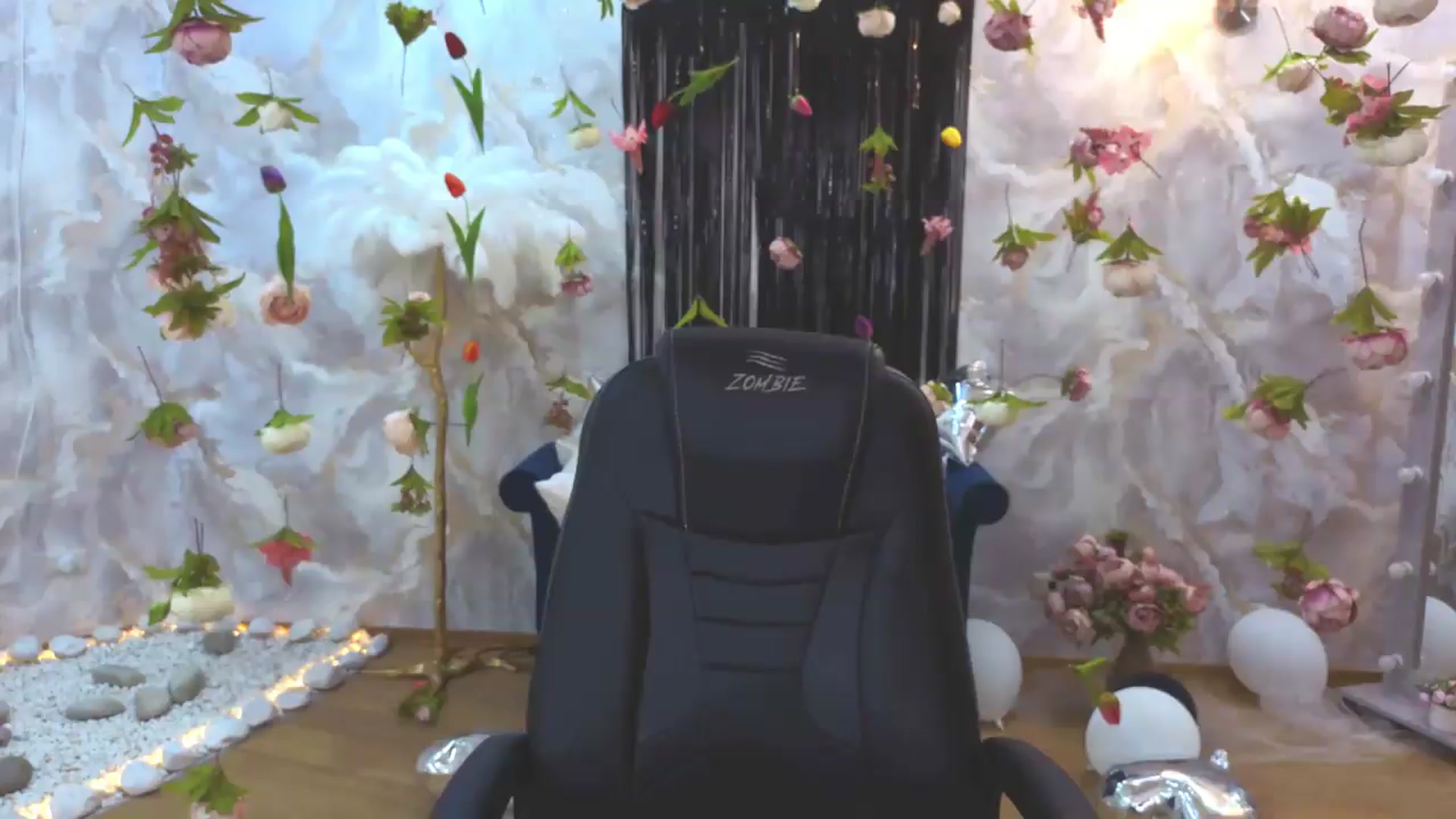 Gallery image thumbnail from EnigmaVeil's myfreecams stream on, 08/09/2026, 21:45 image 10 of 20