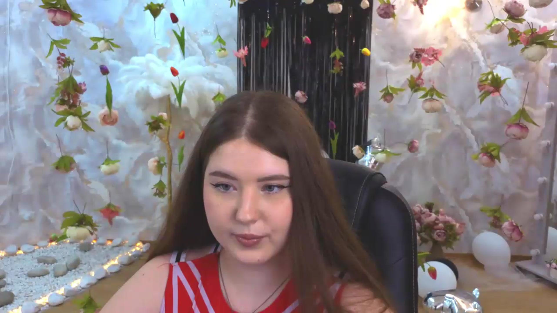 Gallery image thumbnail from EnigmaVeil's myfreecams stream on, 08/10/2026, 04:04 image 7 of 20