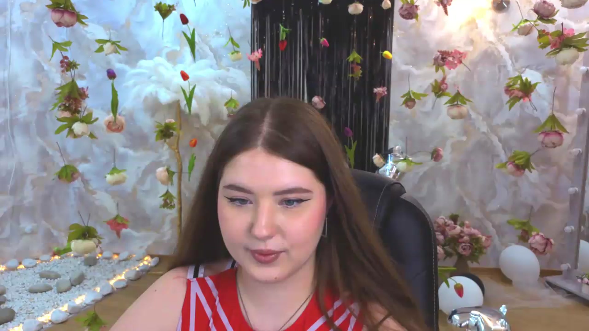 Gallery image thumbnail from EnigmaVeil's myfreecams stream on, 08/10/2026, 04:04 image 9 of 20