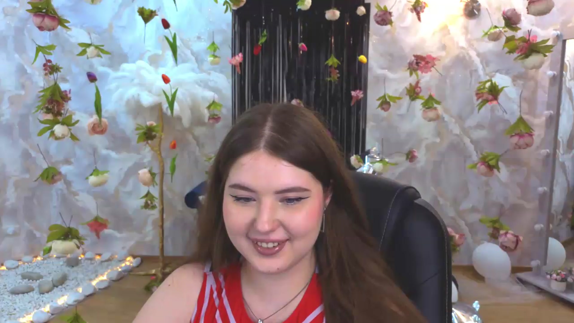 Gallery image thumbnail from EnigmaVeil's myfreecams stream on, 08/10/2026, 04:04 image 20 of 20