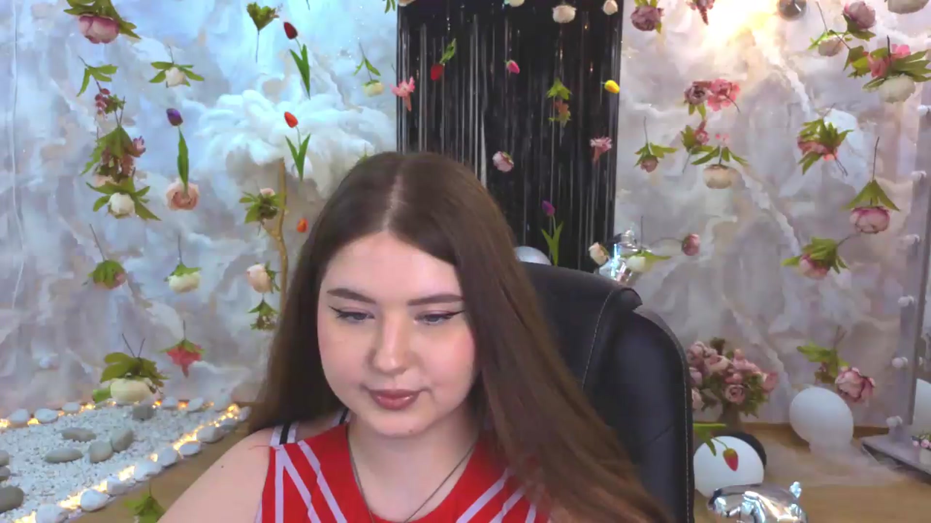 Gallery image thumbnail from EnigmaVeil's myfreecams stream on, 08/10/2026, 04:04 image 8 of 20