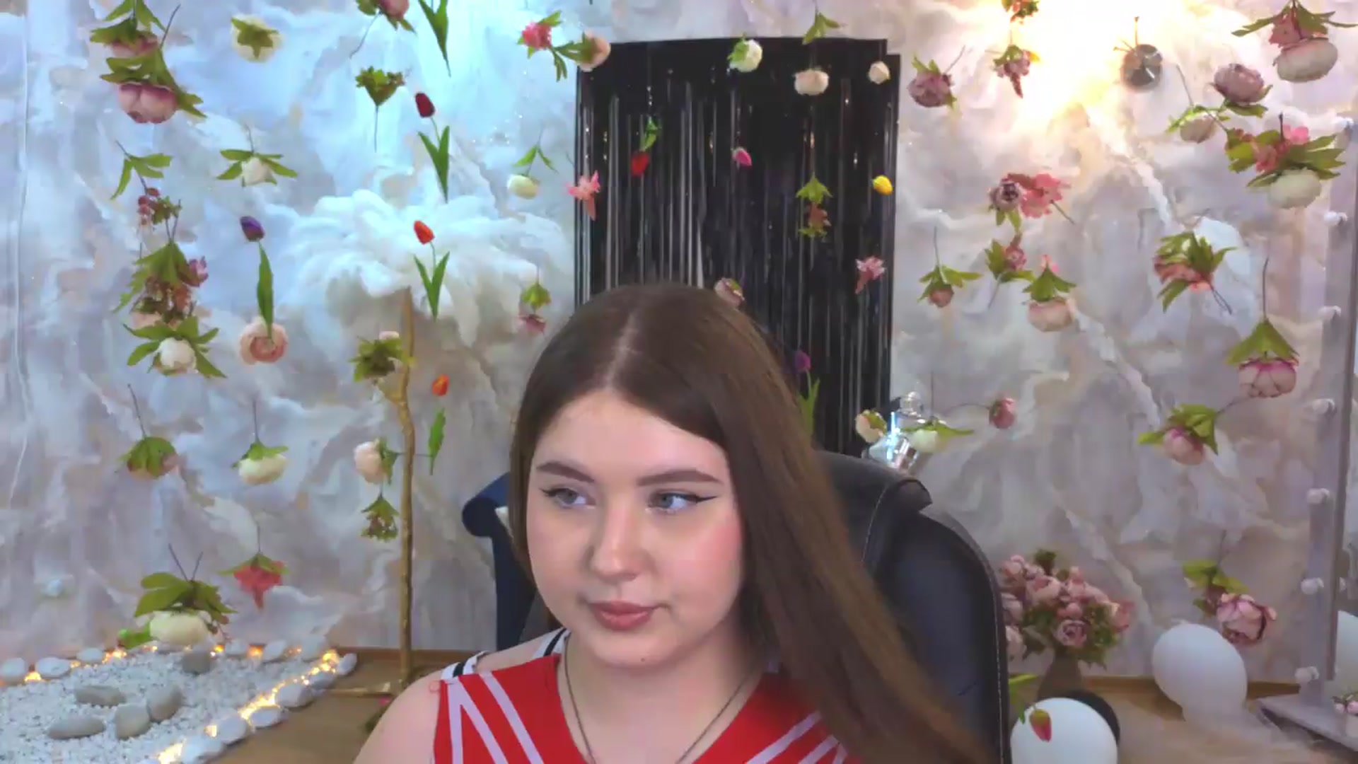 Gallery image thumbnail from EnigmaVeil's myfreecams stream on, 08/10/2026, 04:04 image 2 of 20