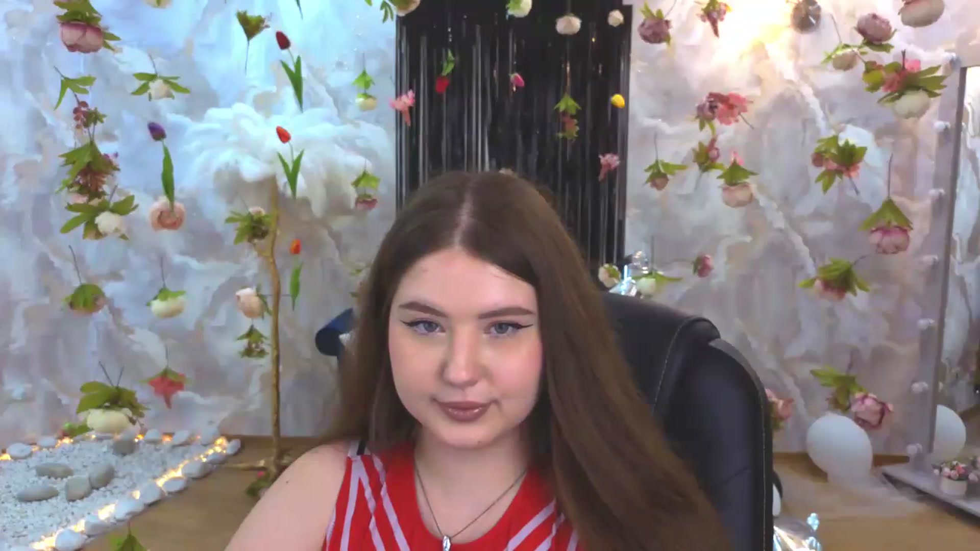 Gallery image thumbnail from EnigmaVeil's myfreecams stream on, 08/10/2026, 04:04 image 19 of 20