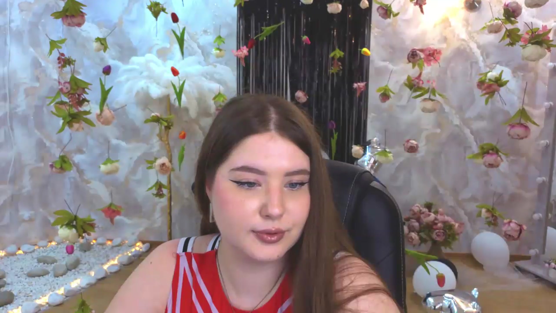 Gallery image thumbnail from EnigmaVeil's myfreecams stream on, 08/10/2026, 04:04 image 3 of 20