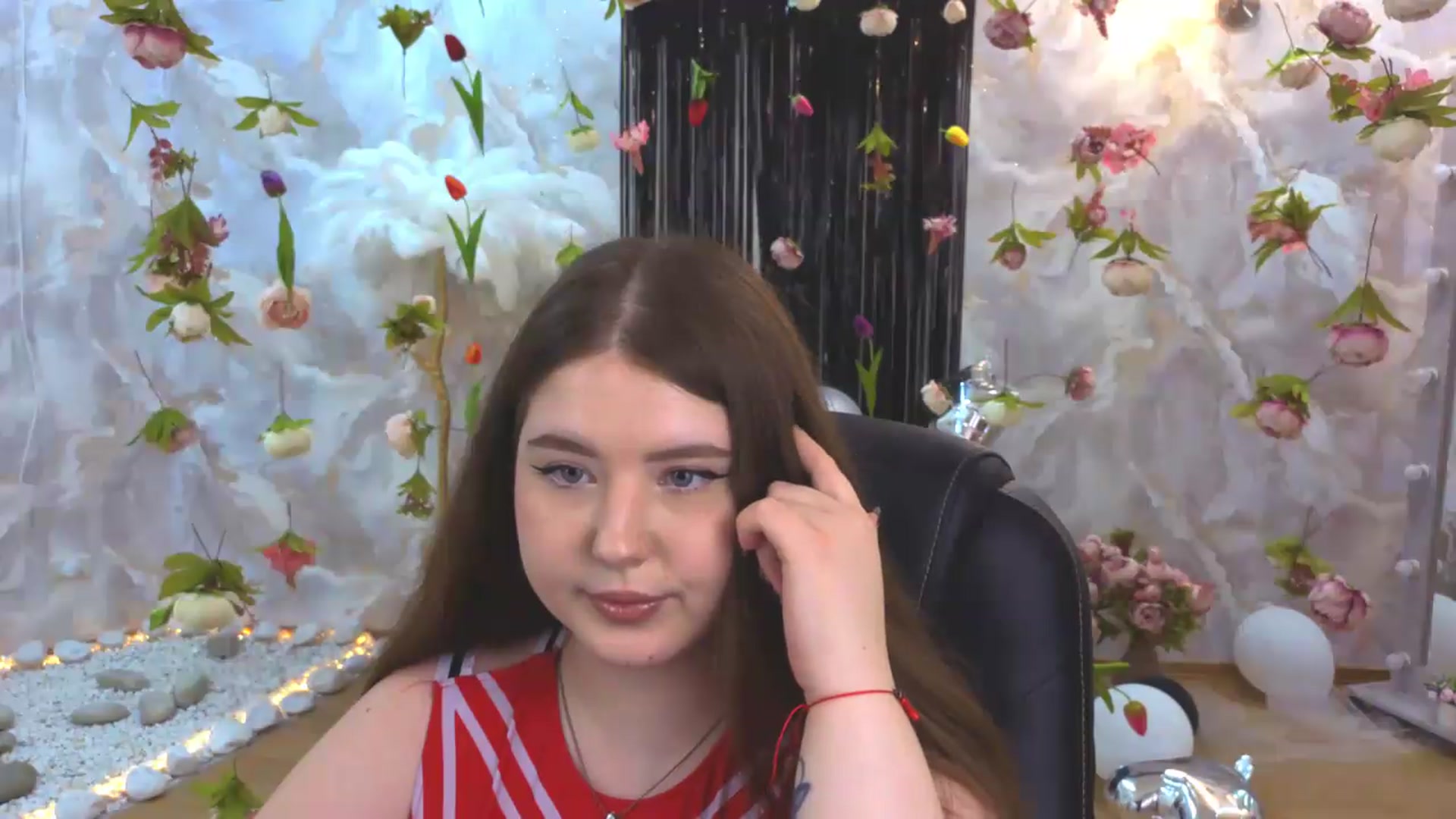 Gallery image thumbnail from EnigmaVeil's myfreecams stream on, 08/10/2026, 04:04 image 6 of 20