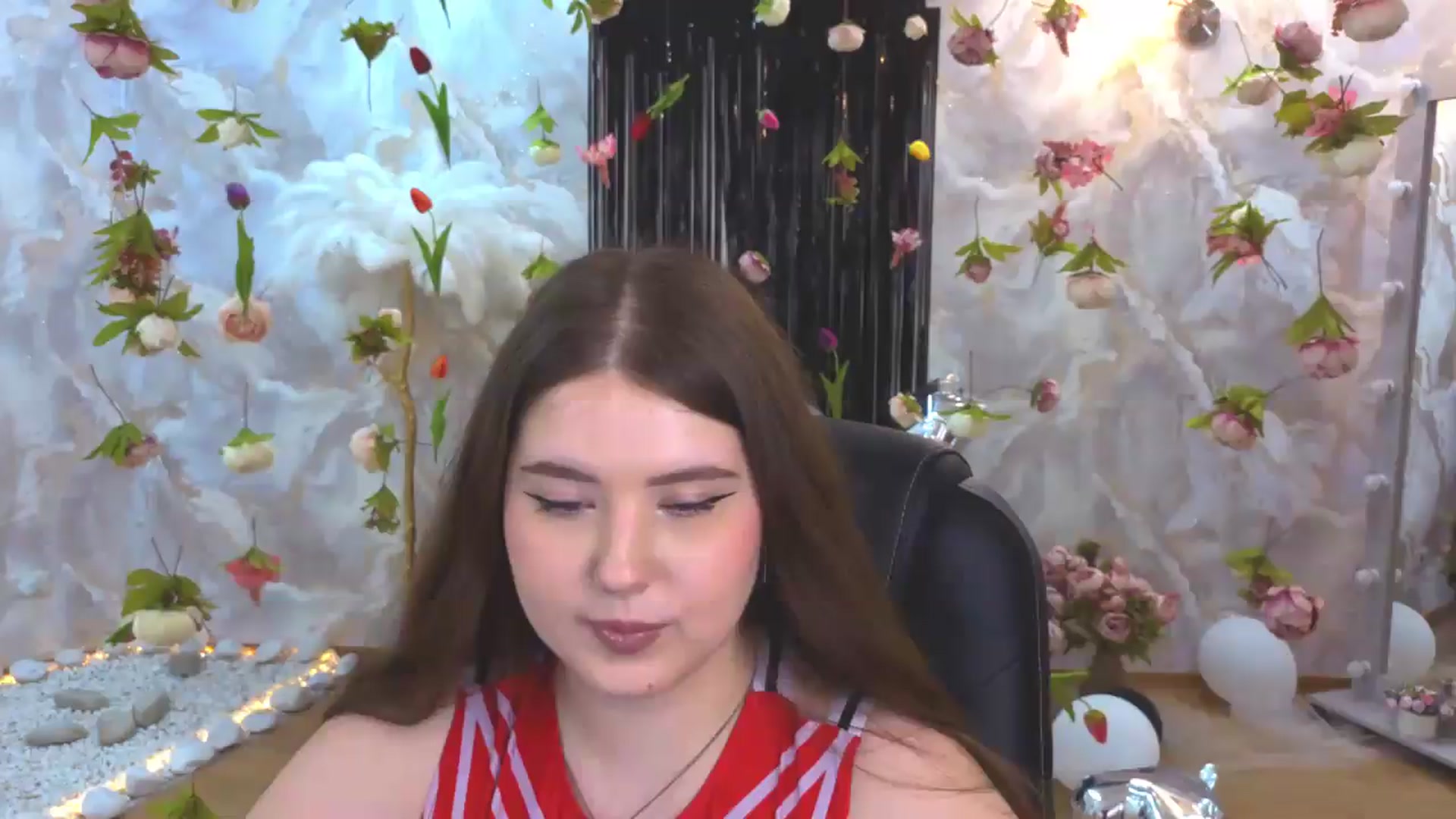 Gallery image thumbnail from EnigmaVeil's myfreecams stream on, 08/10/2026, 04:37 image 4 of 20