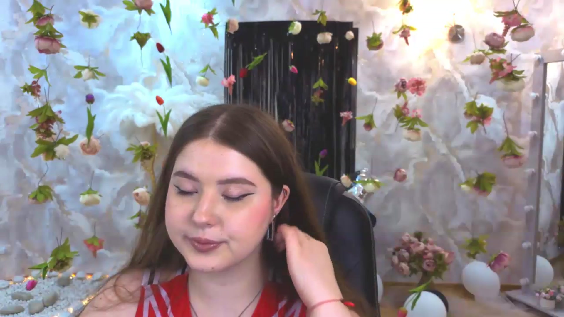 Gallery image thumbnail from EnigmaVeil's myfreecams stream on, 08/10/2026, 04:37 image 17 of 20