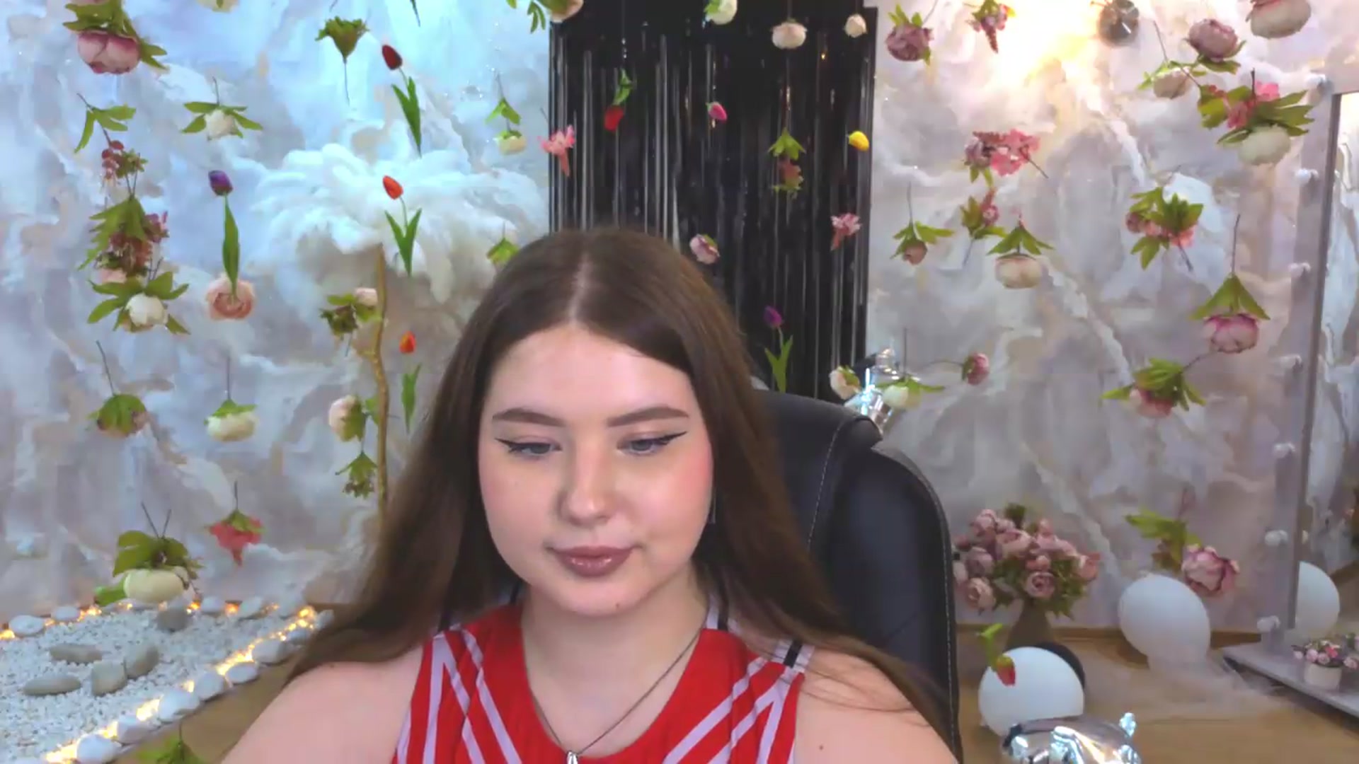 Gallery image thumbnail from EnigmaVeil's myfreecams stream on, 08/10/2026, 04:37 image 2 of 20