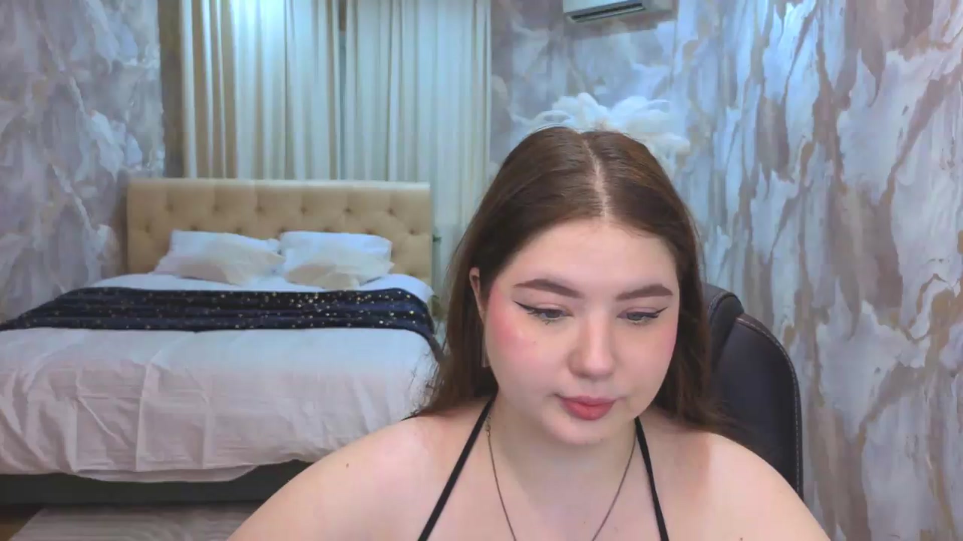 Gallery image thumbnail from EnigmaVeil's myfreecams stream on, 08/12/2026, 03:39 image 6 of 20