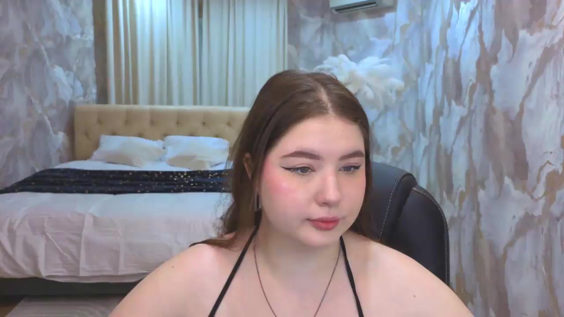 Gallery image thumbnail from EnigmaVeil's myfreecams stream on, 08/12/2026, 03:39 image 1 of 20