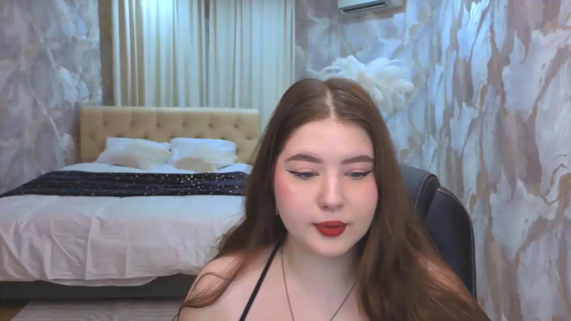 Gallery image thumbnail from EnigmaVeil's myfreecams stream on, 08/12/2026, 03:39 image 18 of 20