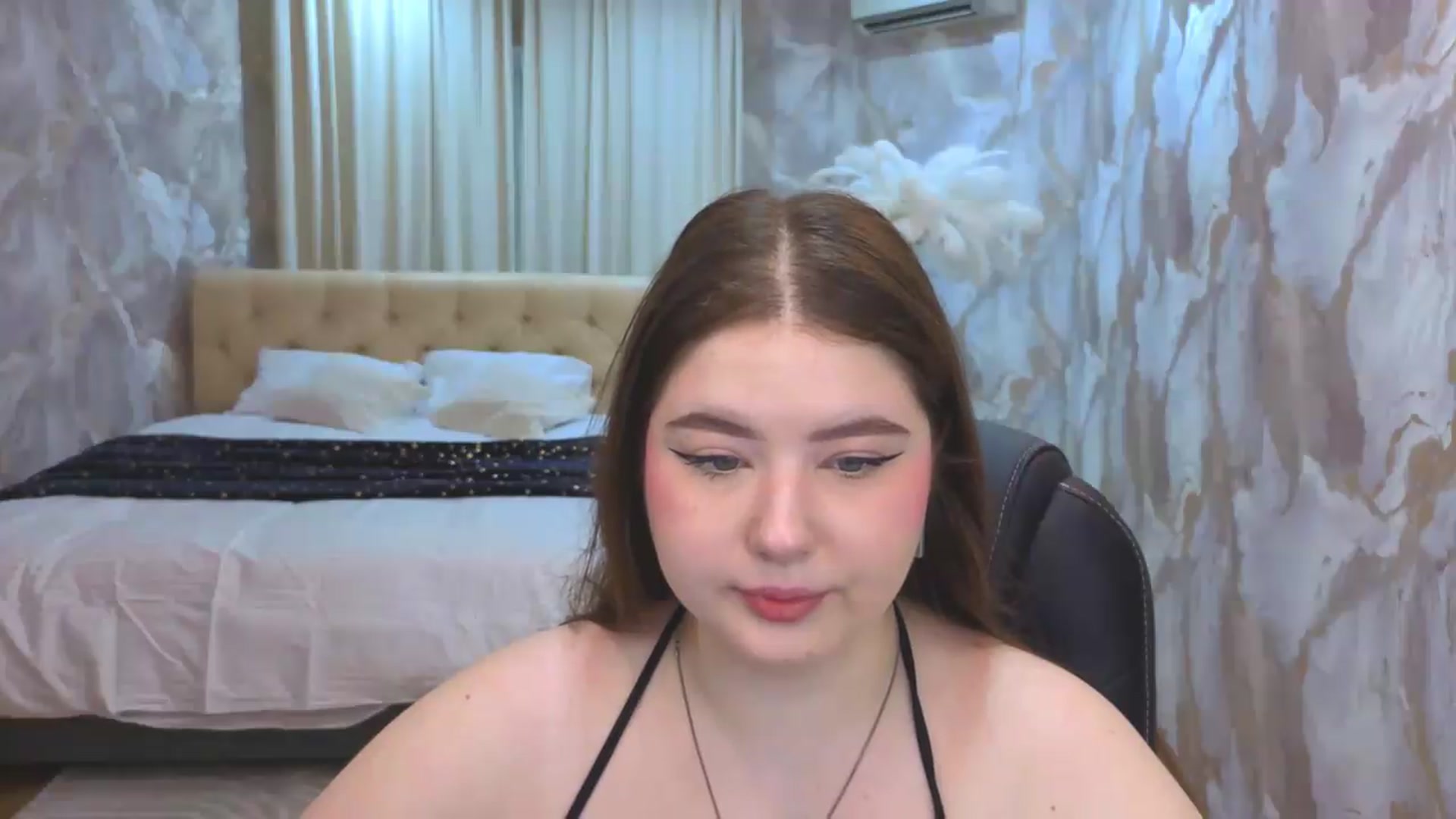 Gallery image thumbnail from EnigmaVeil's myfreecams stream on, 08/12/2026, 03:39 image 3 of 20