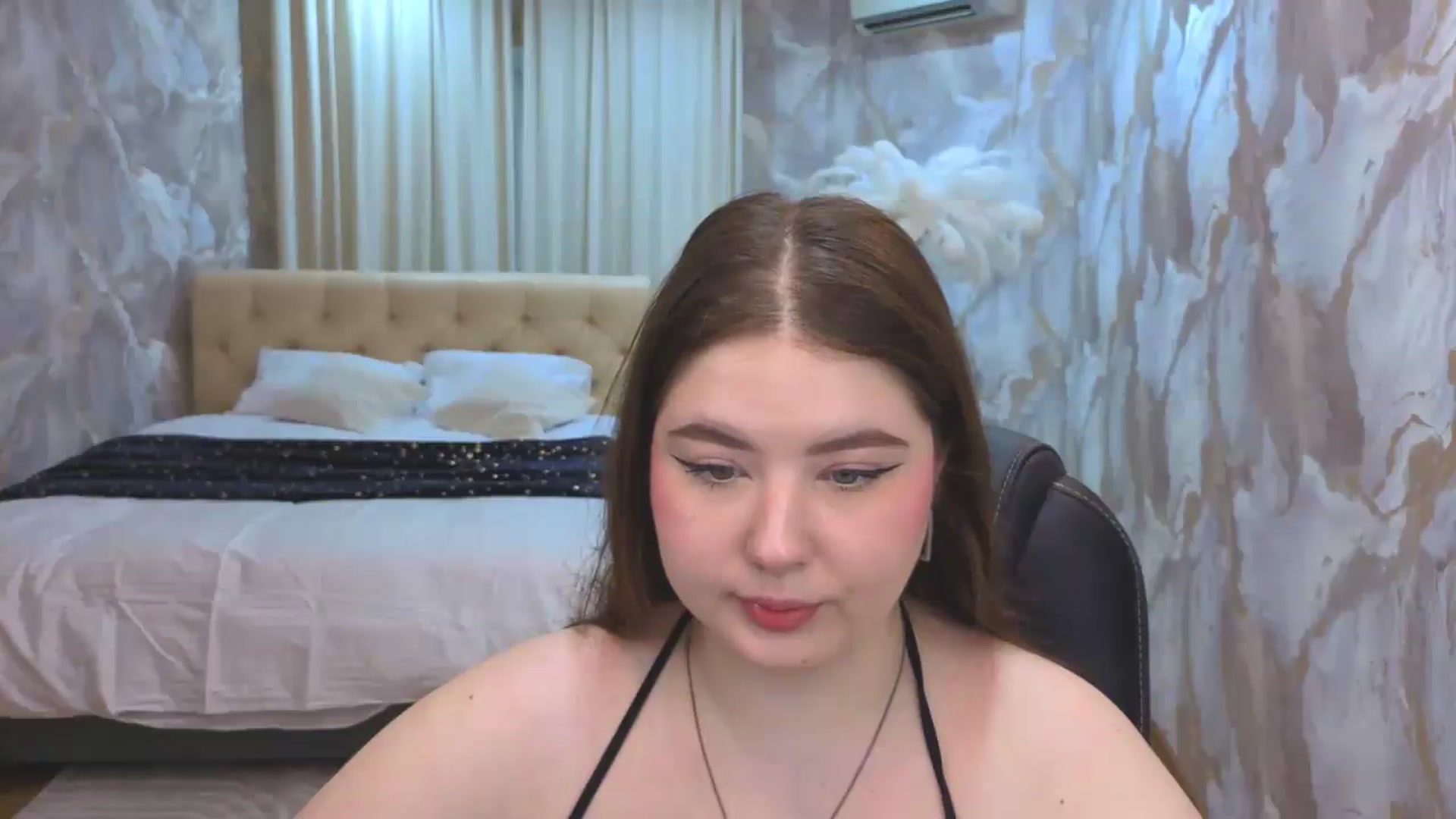 Gallery image thumbnail from EnigmaVeil's myfreecams stream on, 08/12/2026, 03:39 image 4 of 20