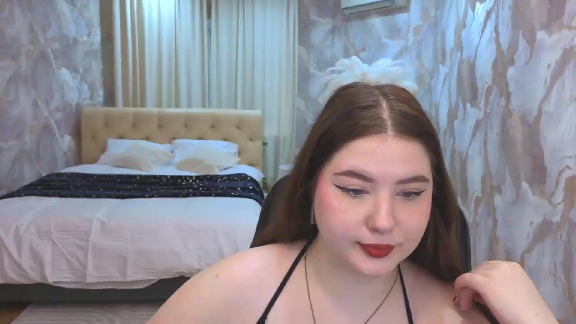 Gallery image thumbnail from EnigmaVeil's myfreecams stream on, 08/12/2026, 04:37 image 3 of 20
