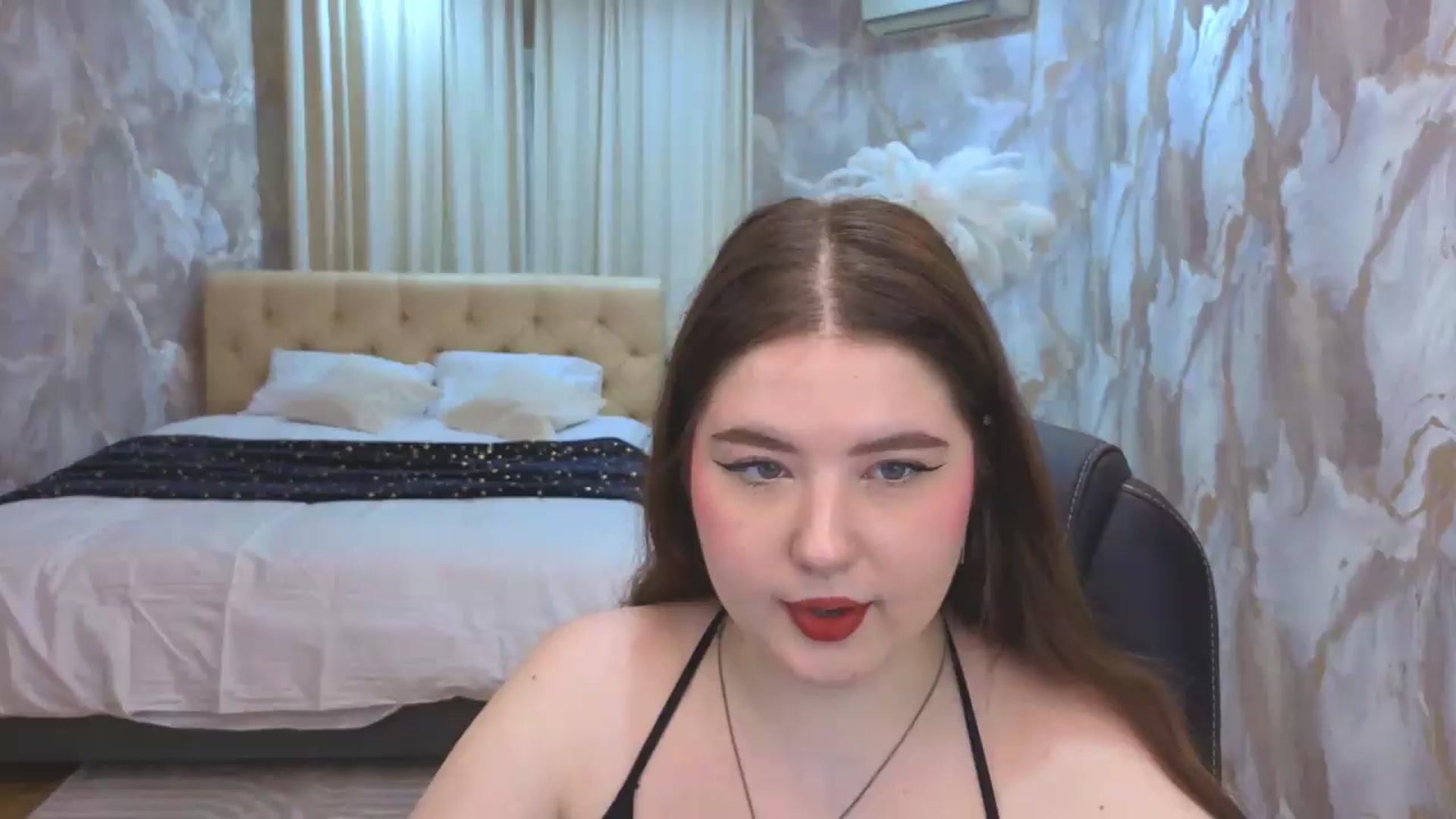 Gallery image thumbnail from EnigmaVeil's myfreecams stream on, 08/12/2026, 04:37 image 1 of 20