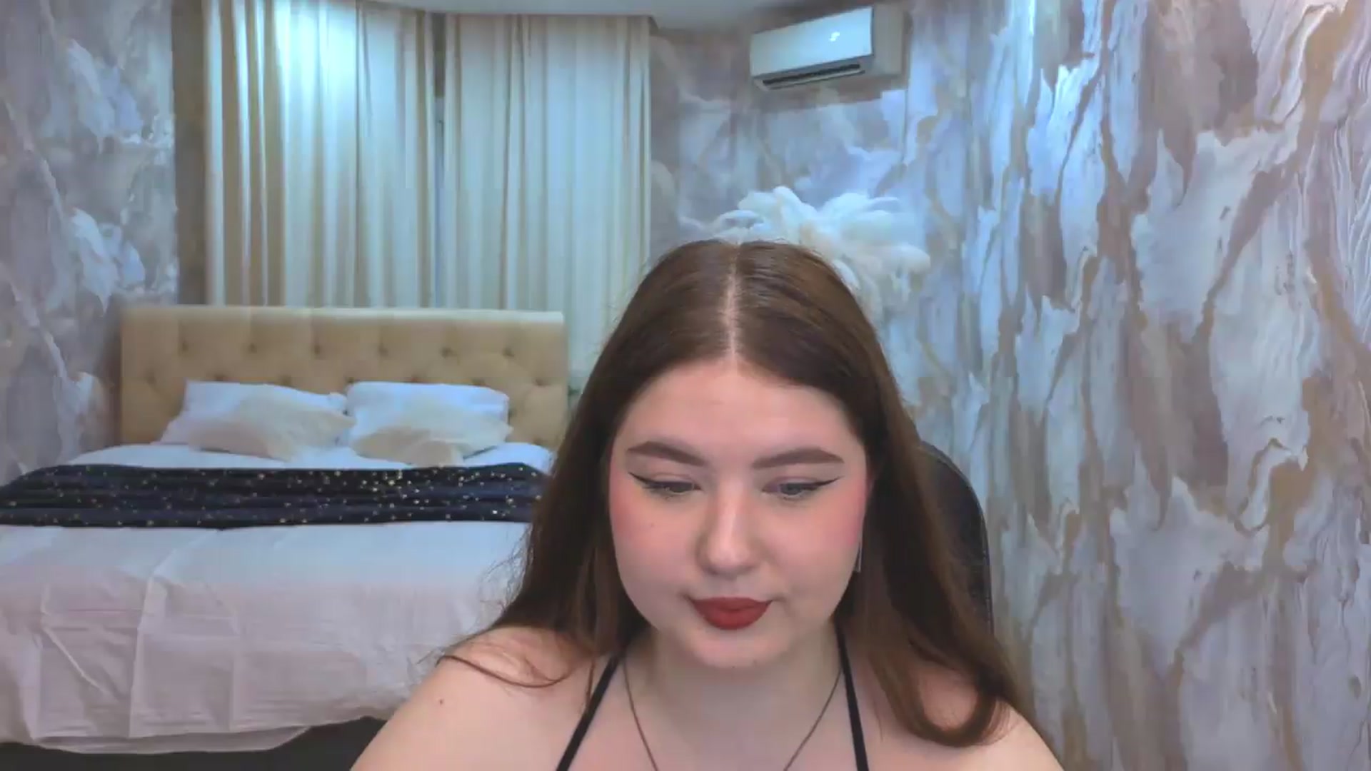 Gallery image thumbnail from EnigmaVeil's myfreecams stream on, 08/12/2026, 04:37 image 16 of 20