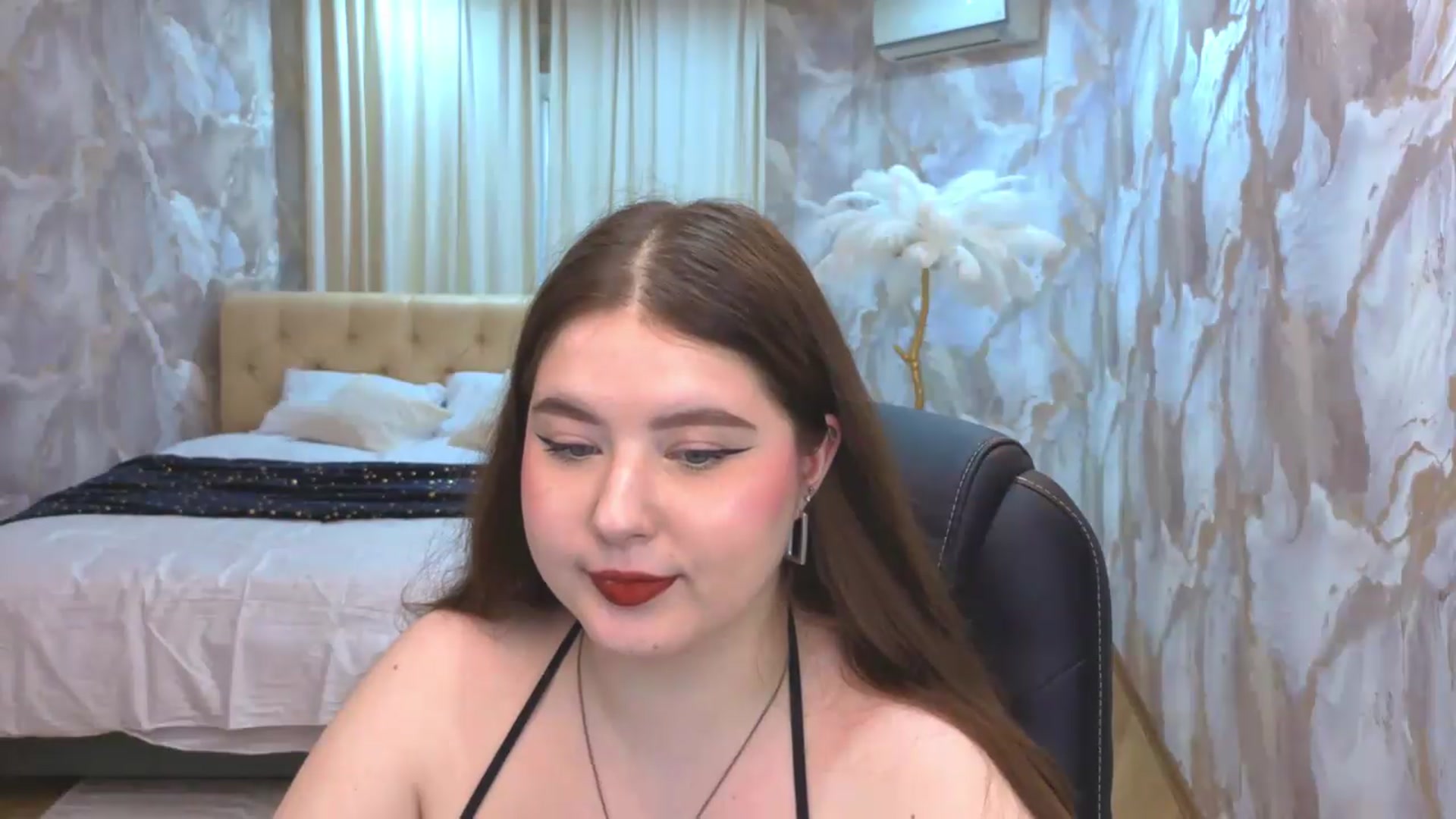 Gallery image thumbnail from EnigmaVeil's myfreecams stream on, 08/12/2026, 07:46 image 16 of 20