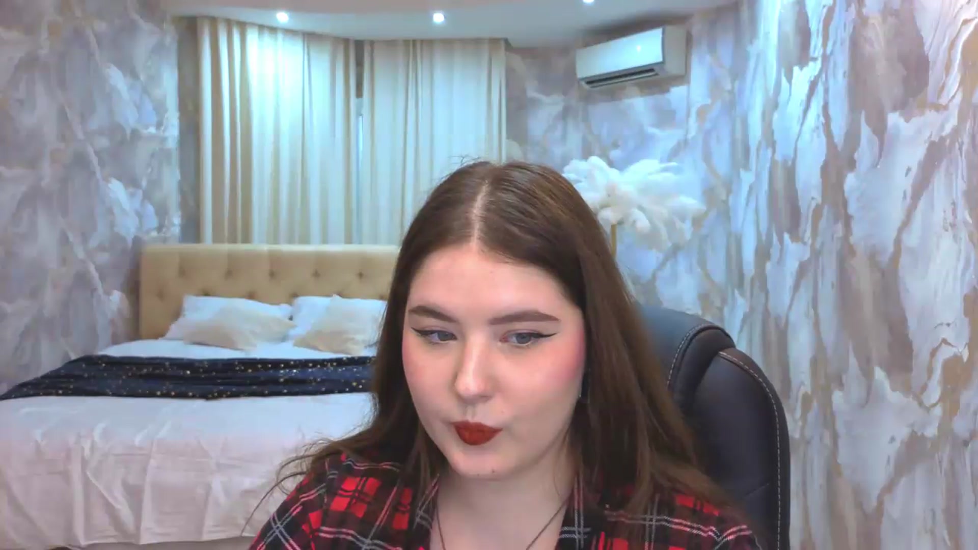 Gallery image thumbnail from EnigmaVeil's myfreecams stream on, 08/12/2026, 08:46 image 10 of 20
