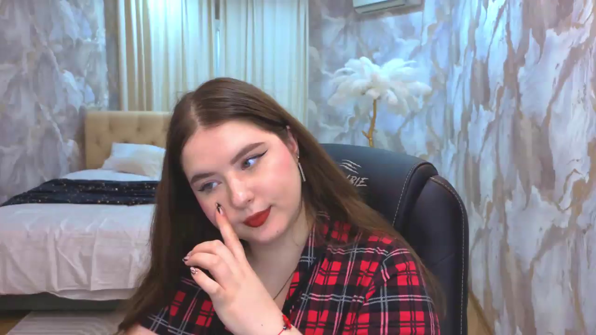 Gallery image thumbnail from EnigmaVeil's myfreecams stream on, 08/12/2026, 08:46 image 17 of 20