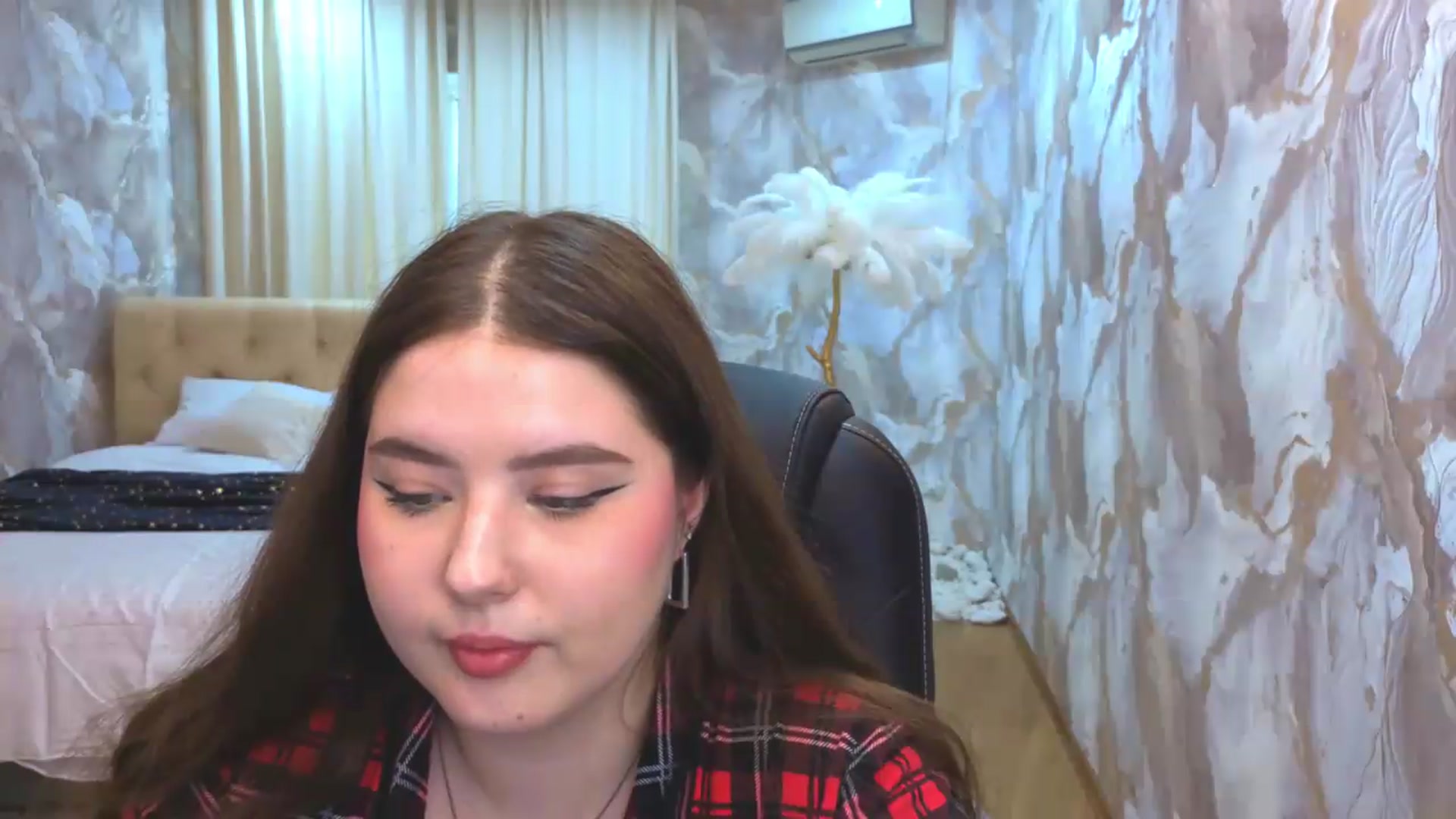 Gallery image thumbnail from EnigmaVeil's myfreecams stream on, 08/12/2026, 10:19 image 2 of 20