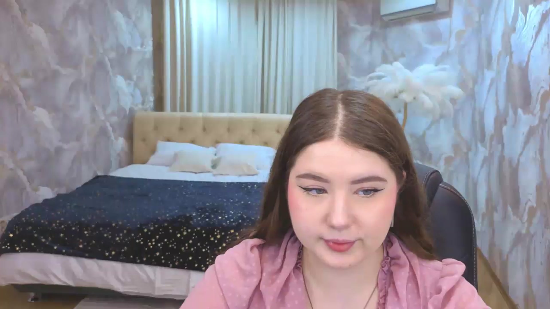 Gallery image thumbnail from EnigmaVeil's myfreecams stream on, 08/14/2026, 21:02 image 4 of 20
