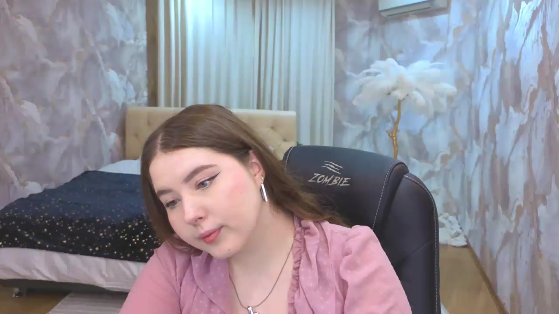 Gallery image thumbnail from EnigmaVeil's myfreecams stream on, 08/14/2026, 21:02 image 8 of 20